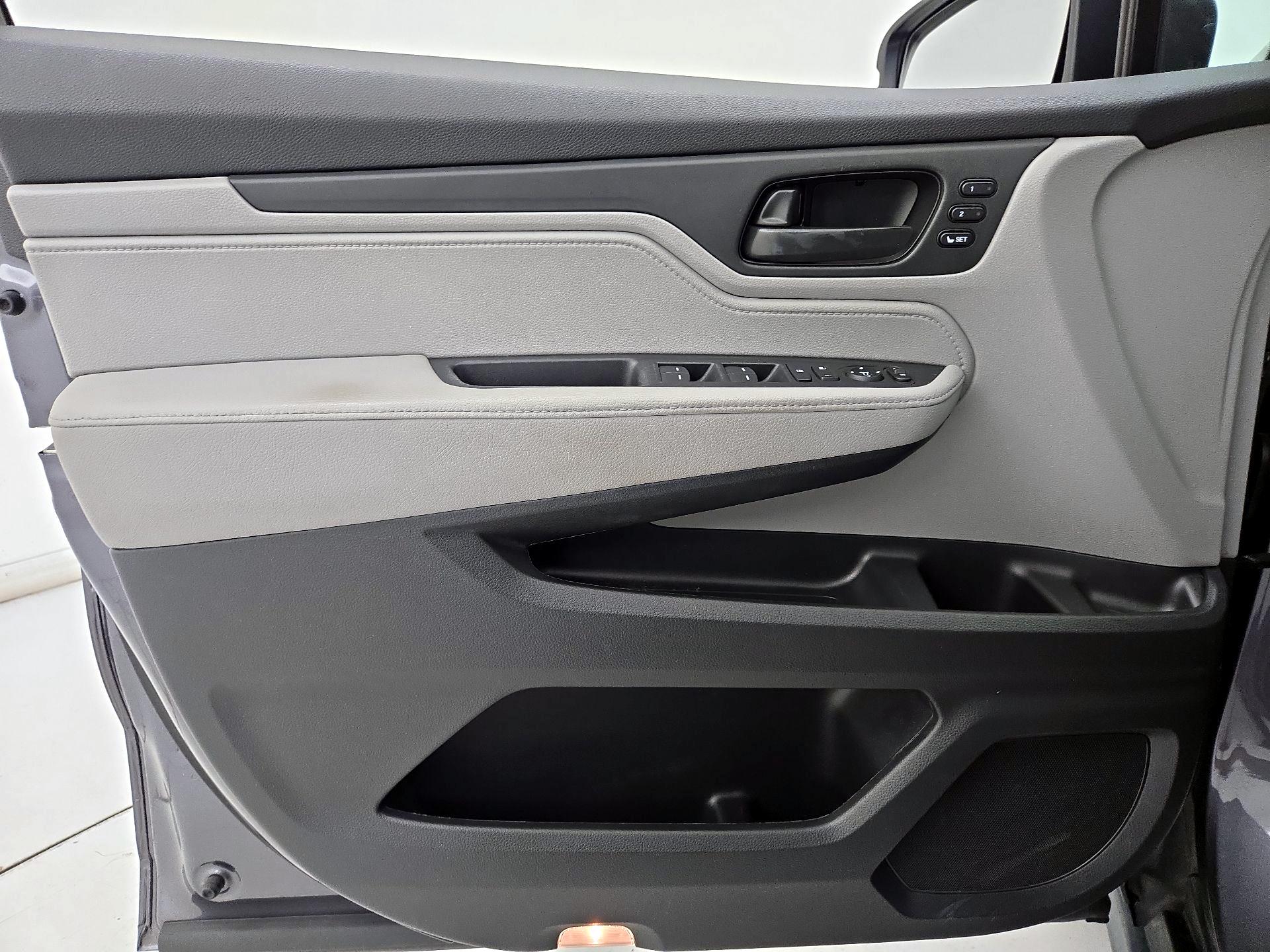 Thumbnail: 2019 Honda Odyssey - 12