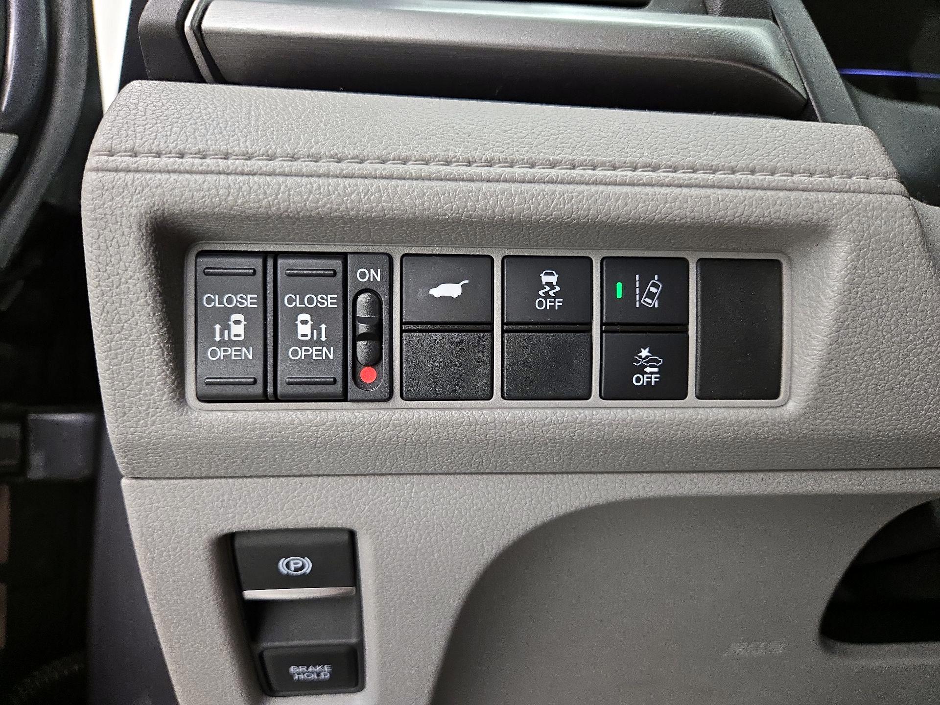 Thumbnail: 2019 Honda Odyssey - 13