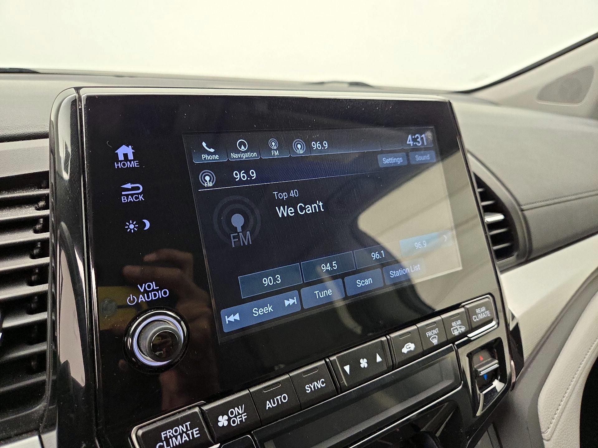 Thumbnail: 2019 Honda Odyssey - 16