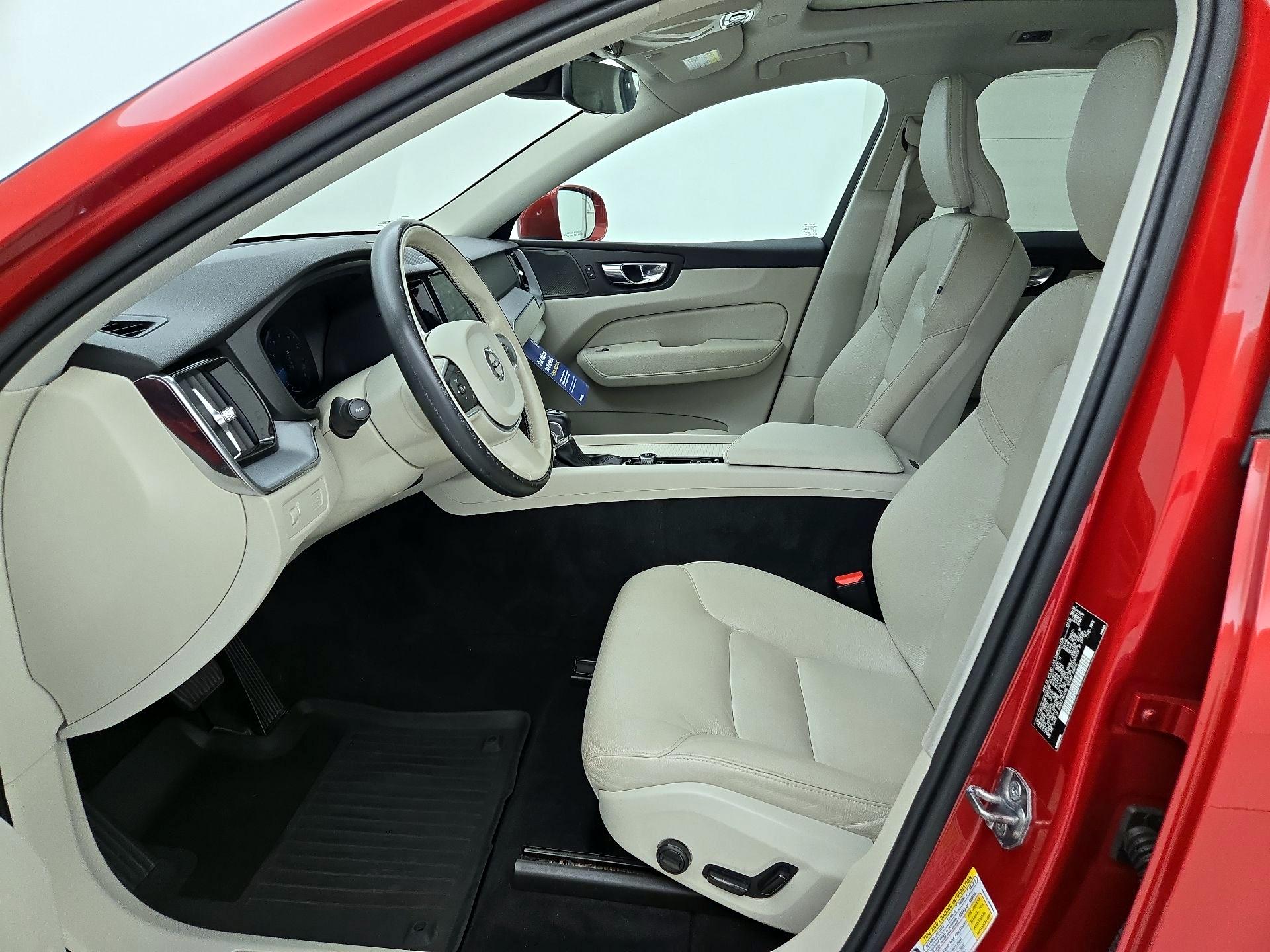 Thumbnail: 2019 Volvo XC60 - 11