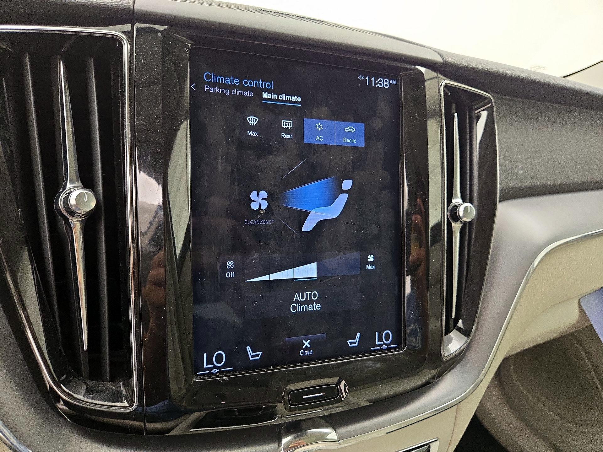 Thumbnail: 2019 Volvo XC60 - 17