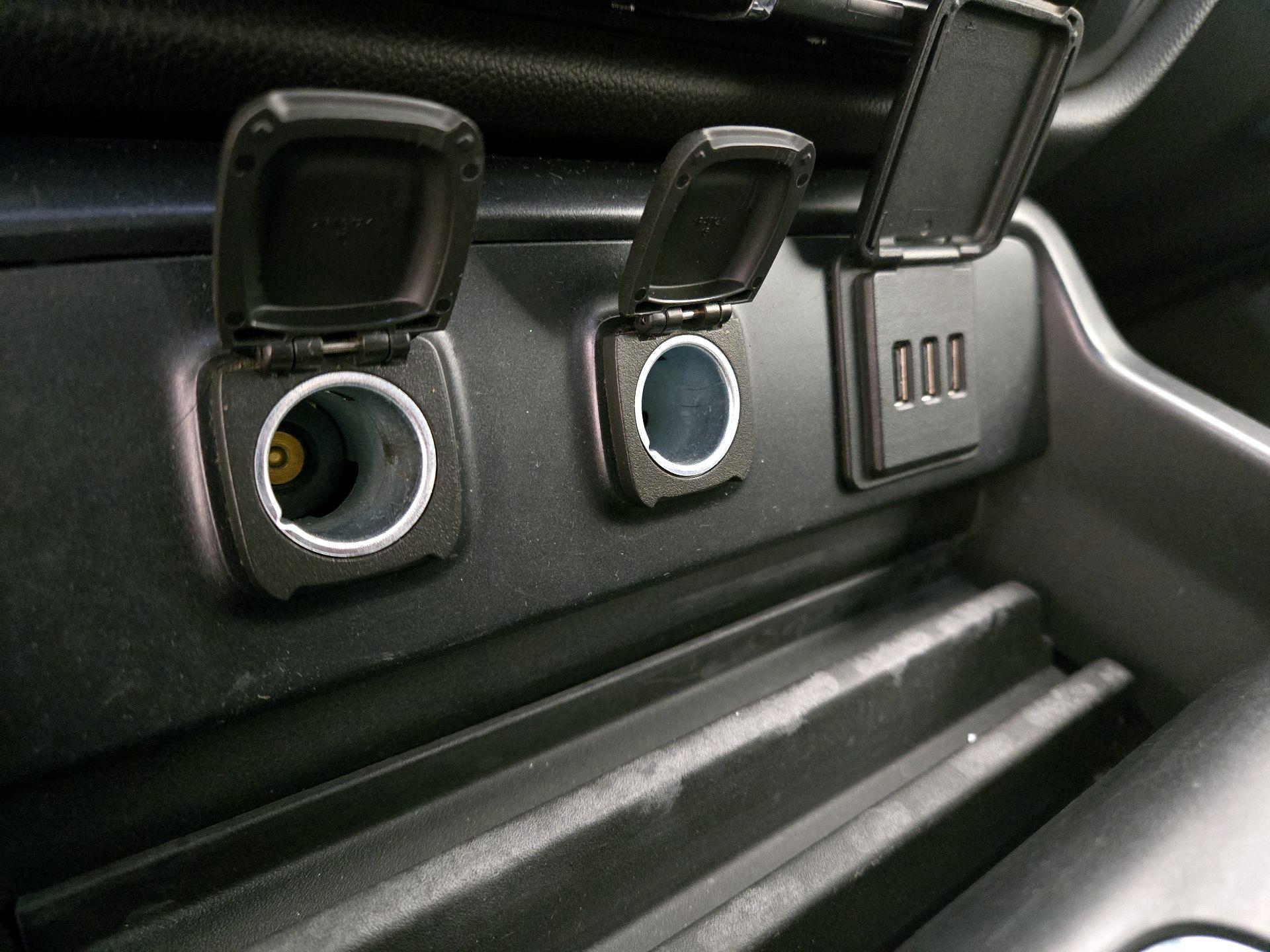 Thumbnail: 2015 Chevrolet Silverado 1500 - 17