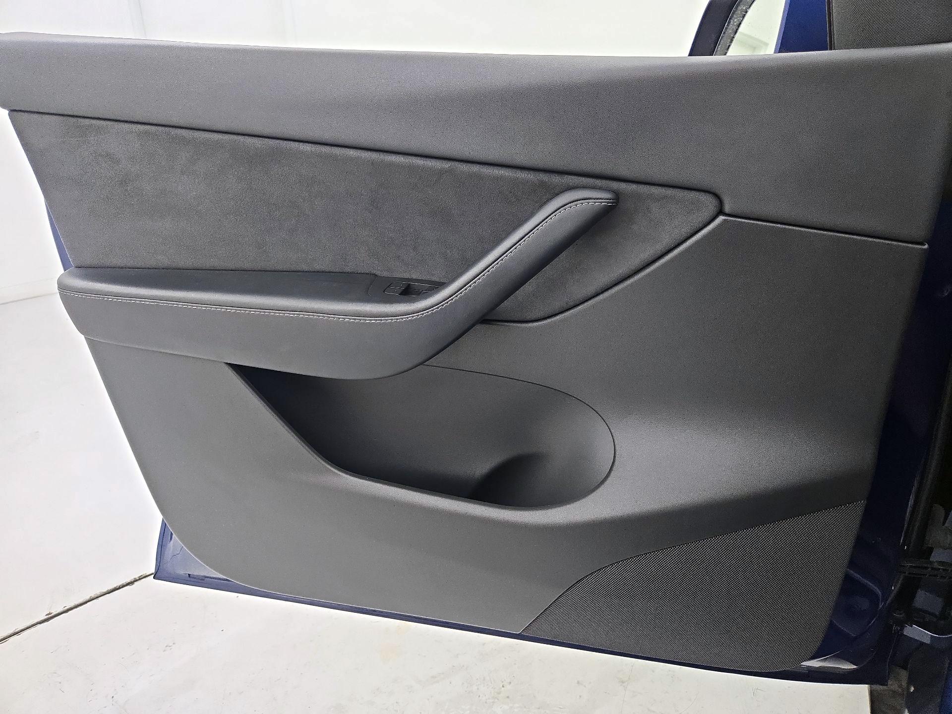 Thumbnail: 2022 Tesla Model Y - 12