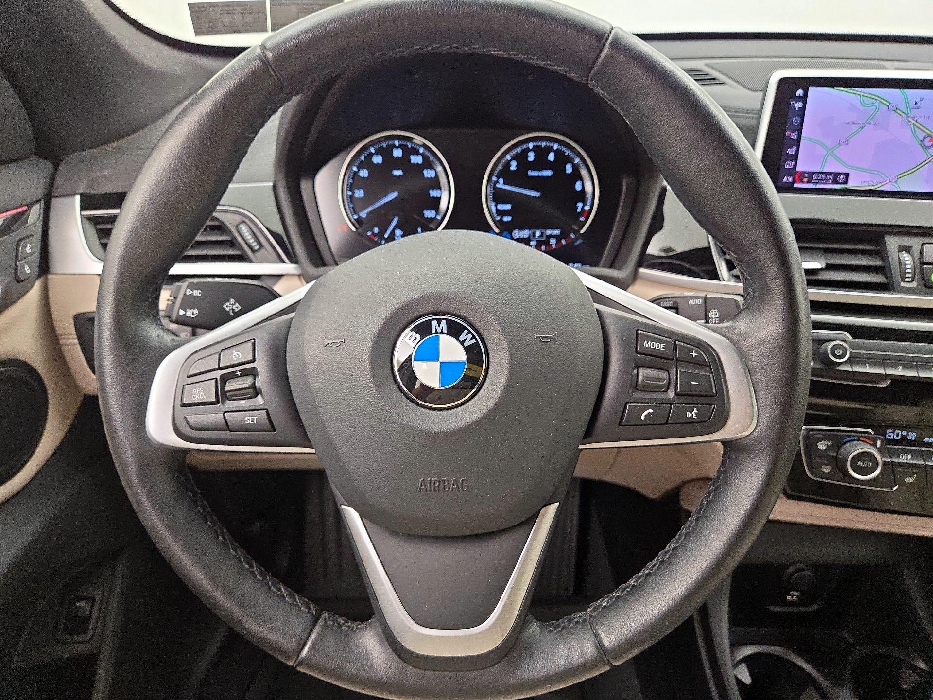 Thumbnail: 2022 BMW X1 - 10