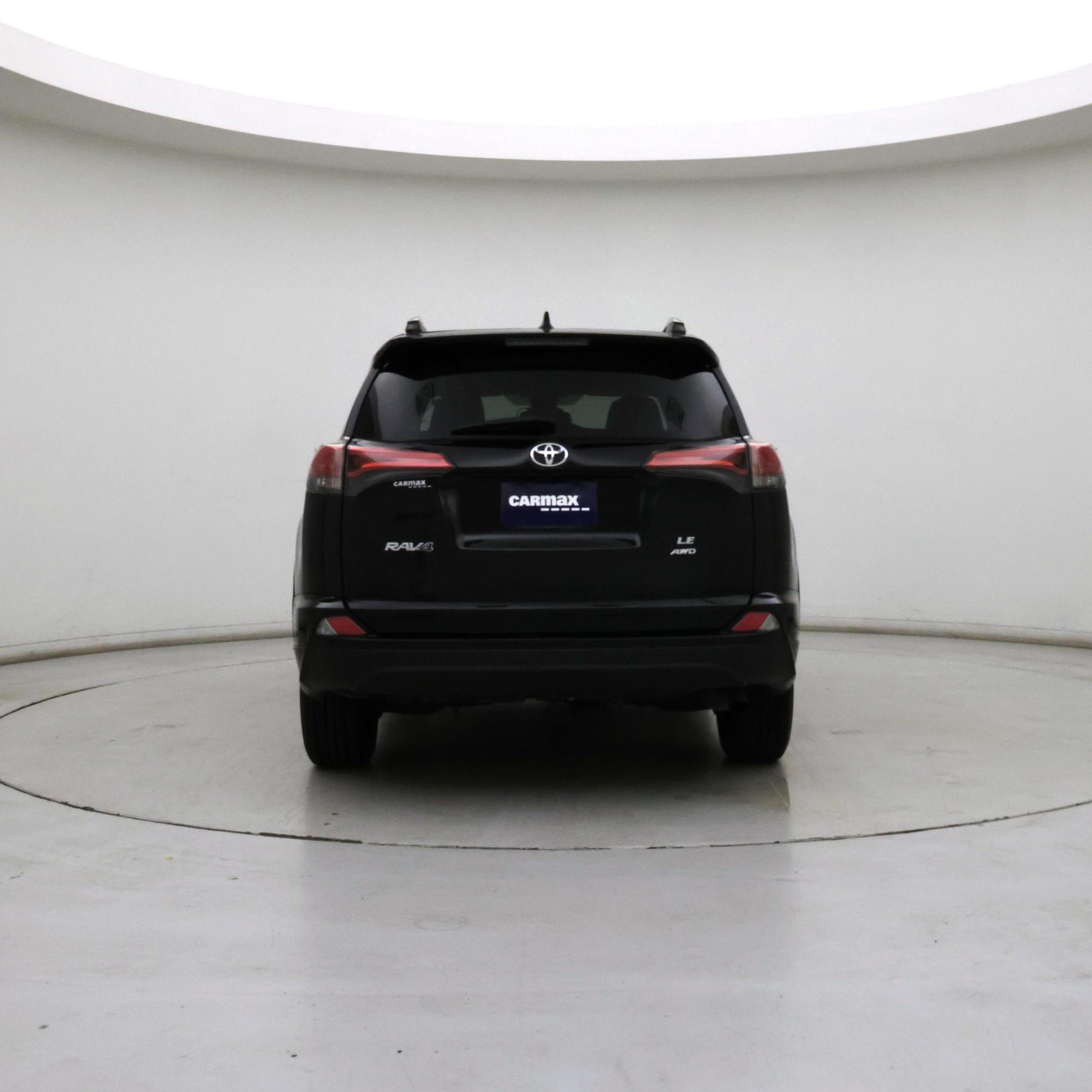 Thumbnail: 2017 Toyota RAV4 - 6