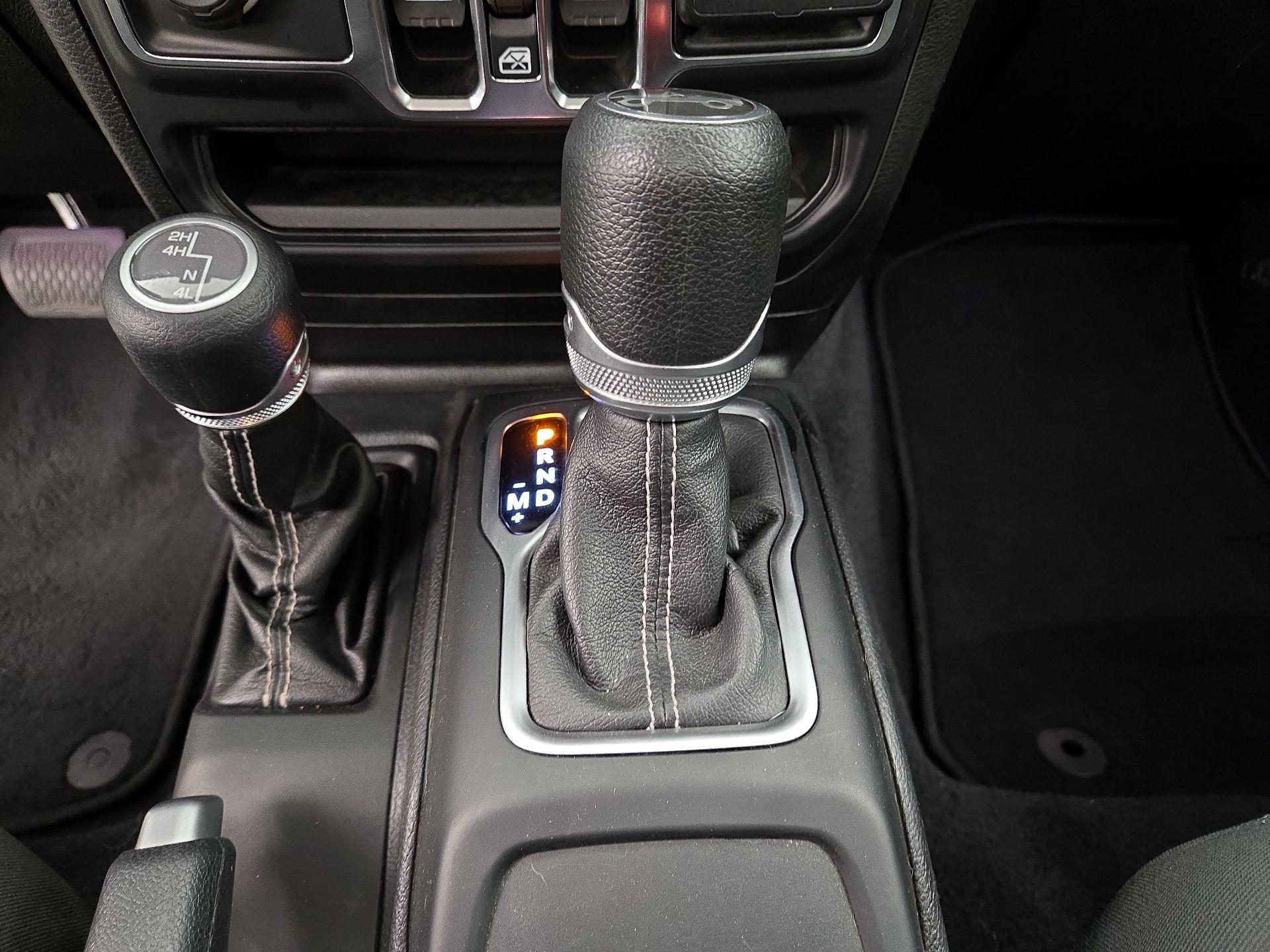 Thumbnail: 2019 Jeep Wrangler - 17