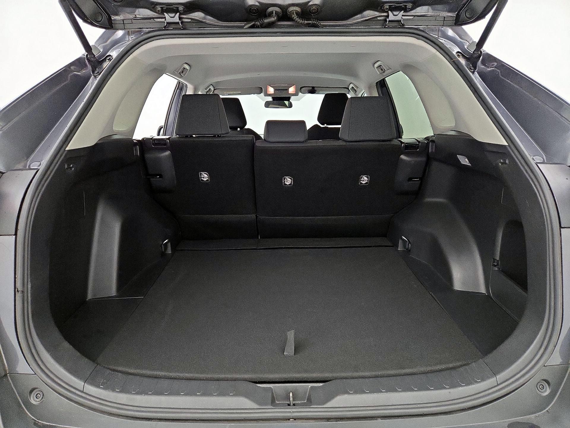 Thumbnail: 2020 Toyota RAV4 - 19