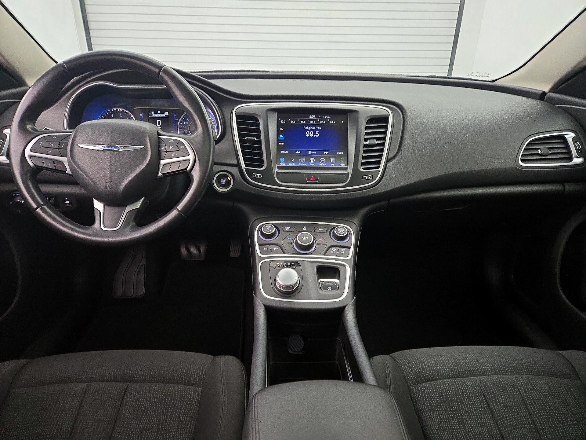 Thumbnail: 2016 Chrysler 200 - 9