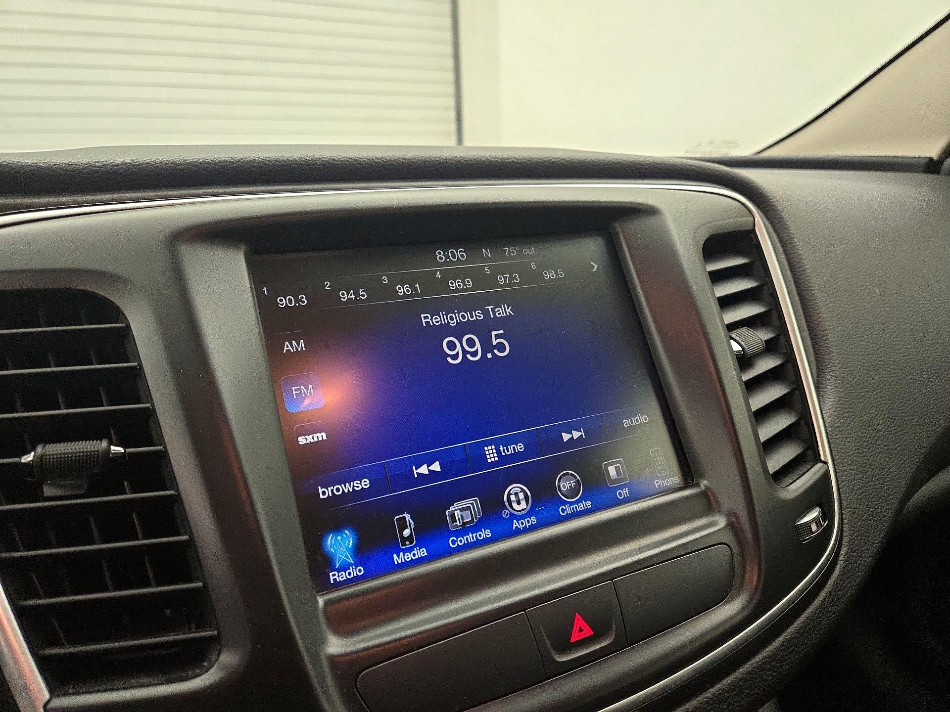Thumbnail: 2016 Chrysler 200 - 15