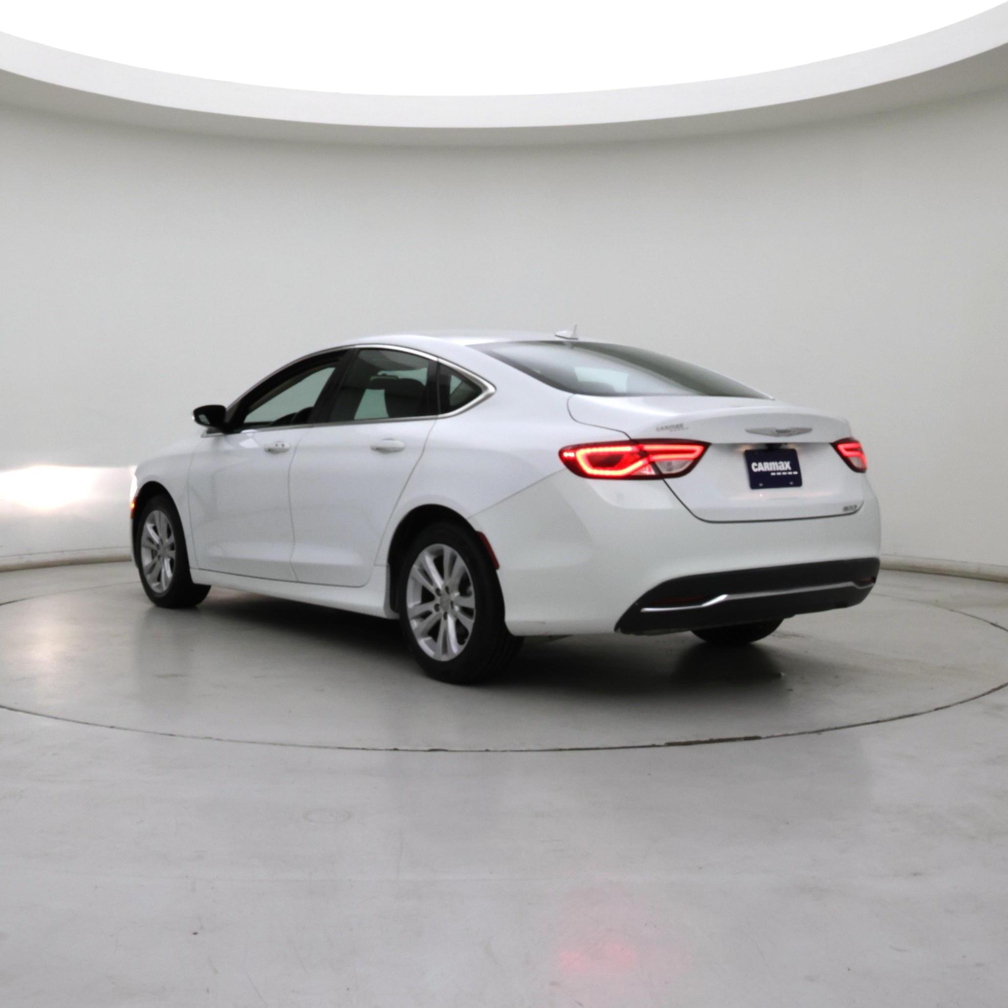 Thumbnail: 2016 Chrysler 200 - 2