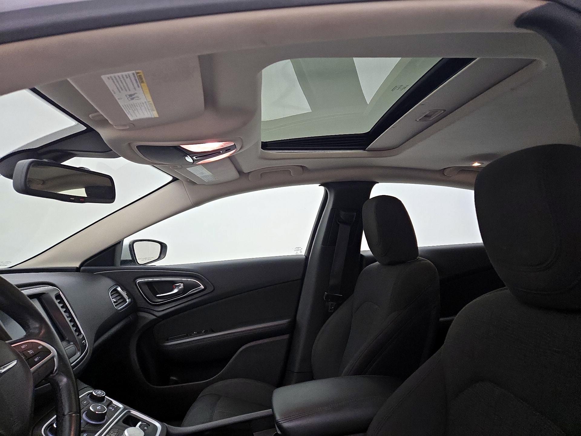 Thumbnail: 2016 Chrysler 200 - 19