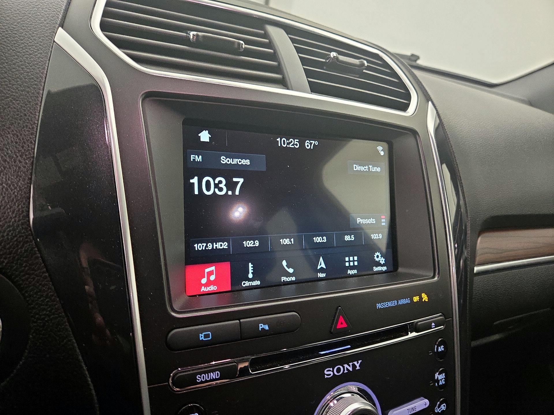 Thumbnail: 2018 Ford Explorer - 16