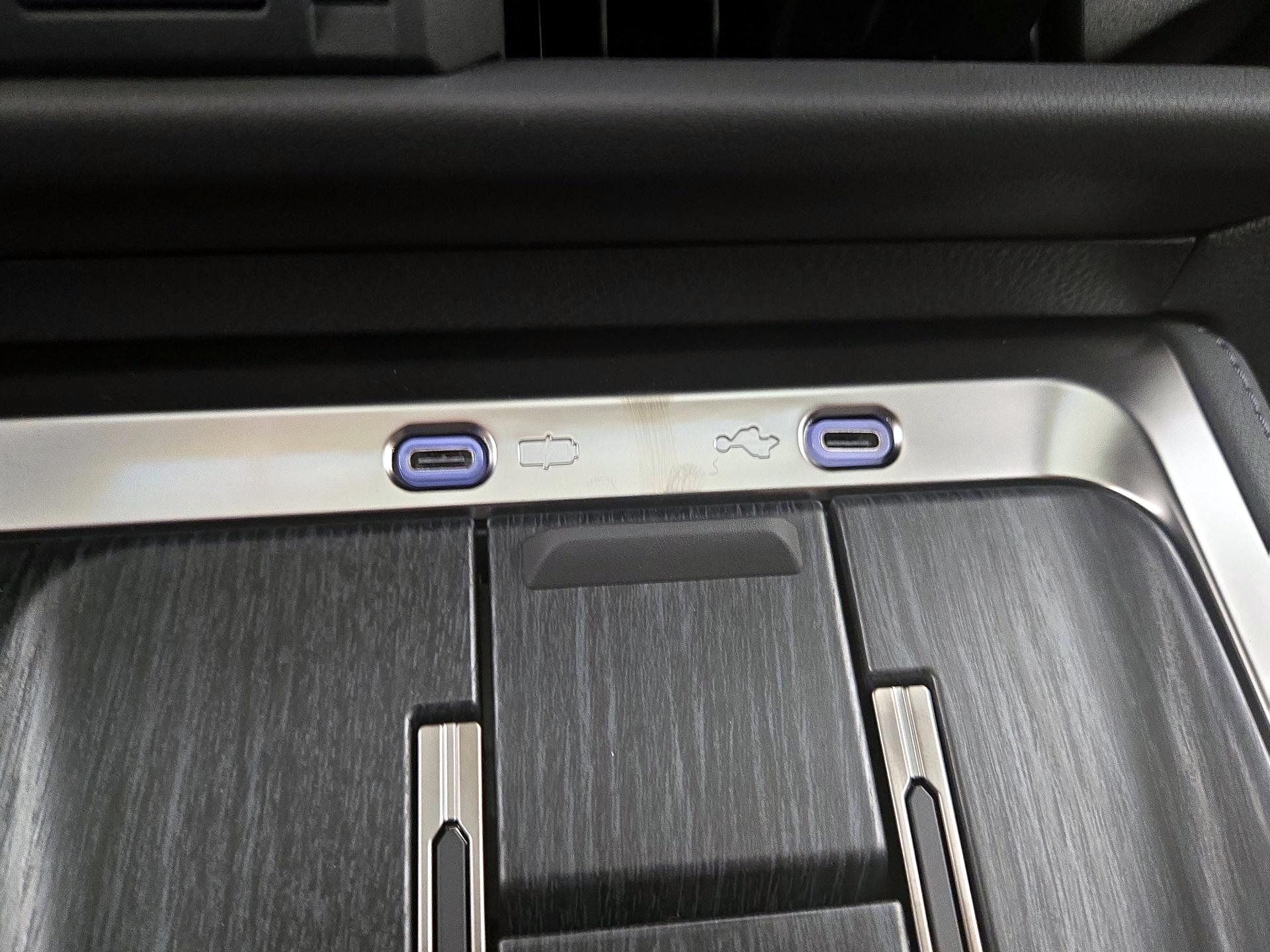 Thumbnail: 2025 Lexus GX - 18