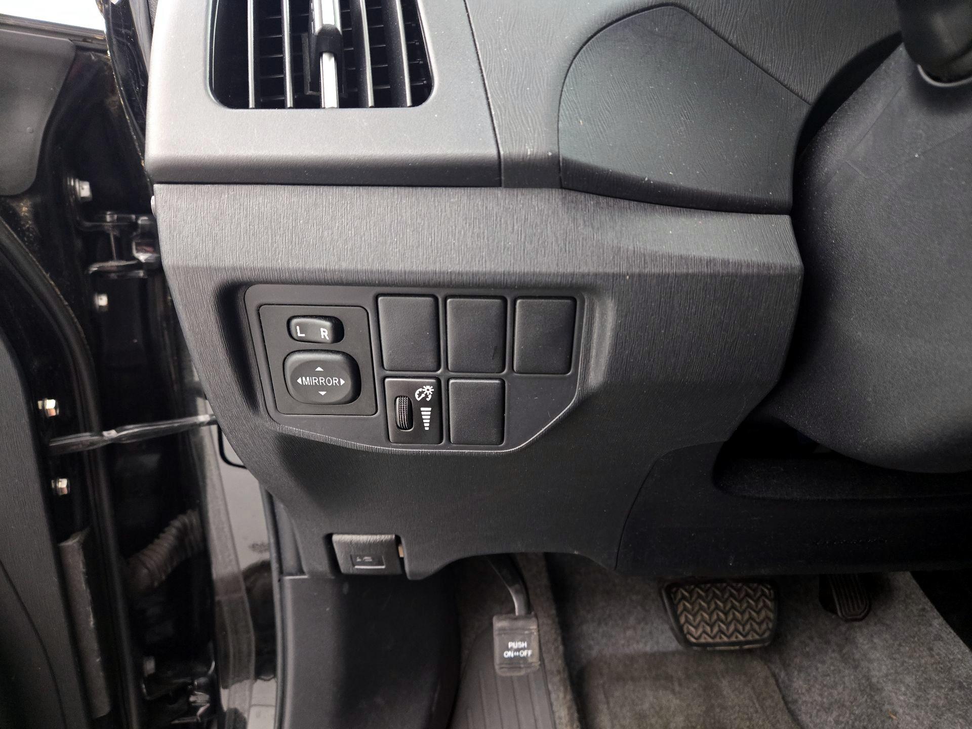 Thumbnail: 2014 Toyota Prius - 13