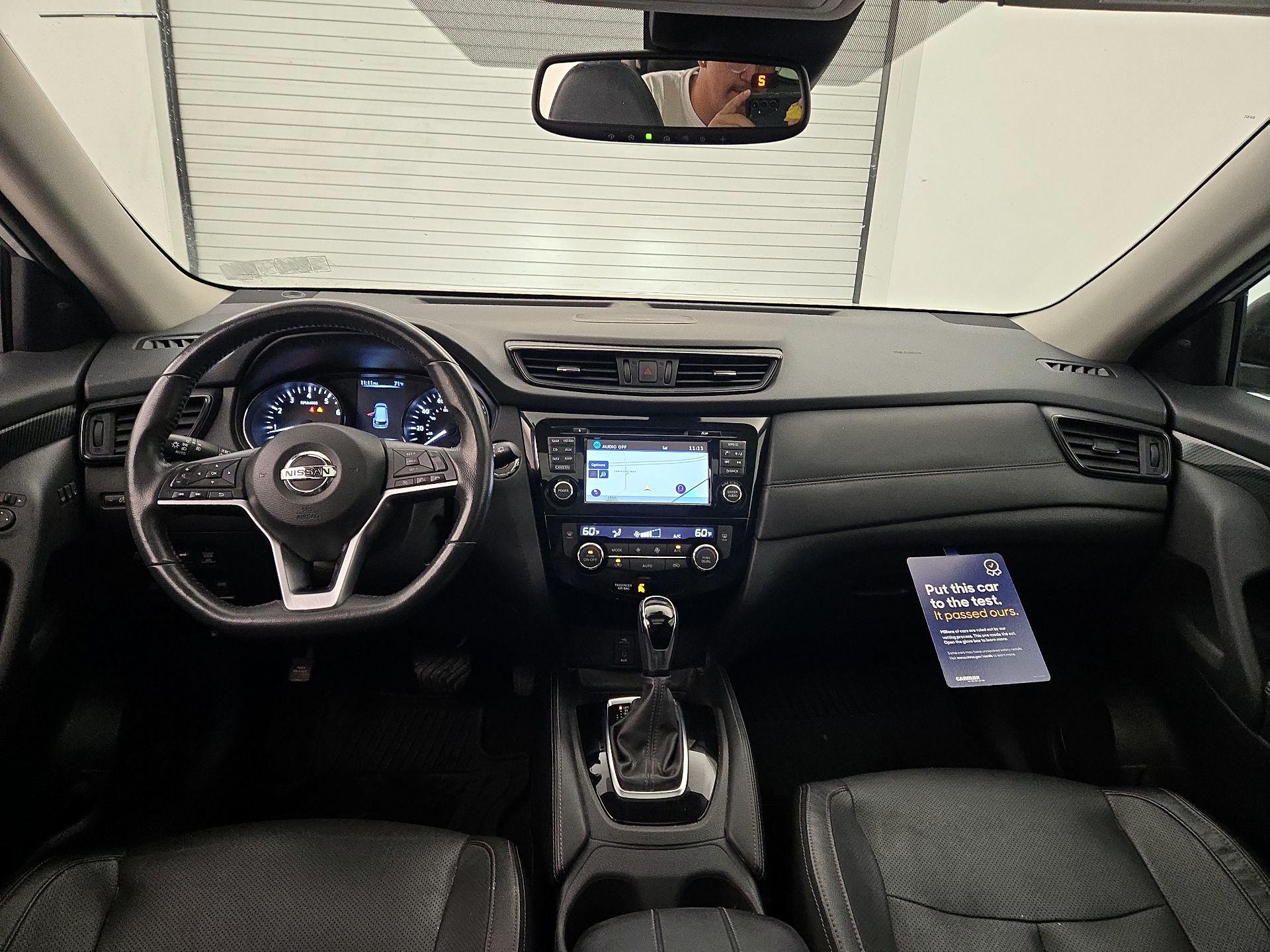 Thumbnail: 2017 Nissan Rogue - 9