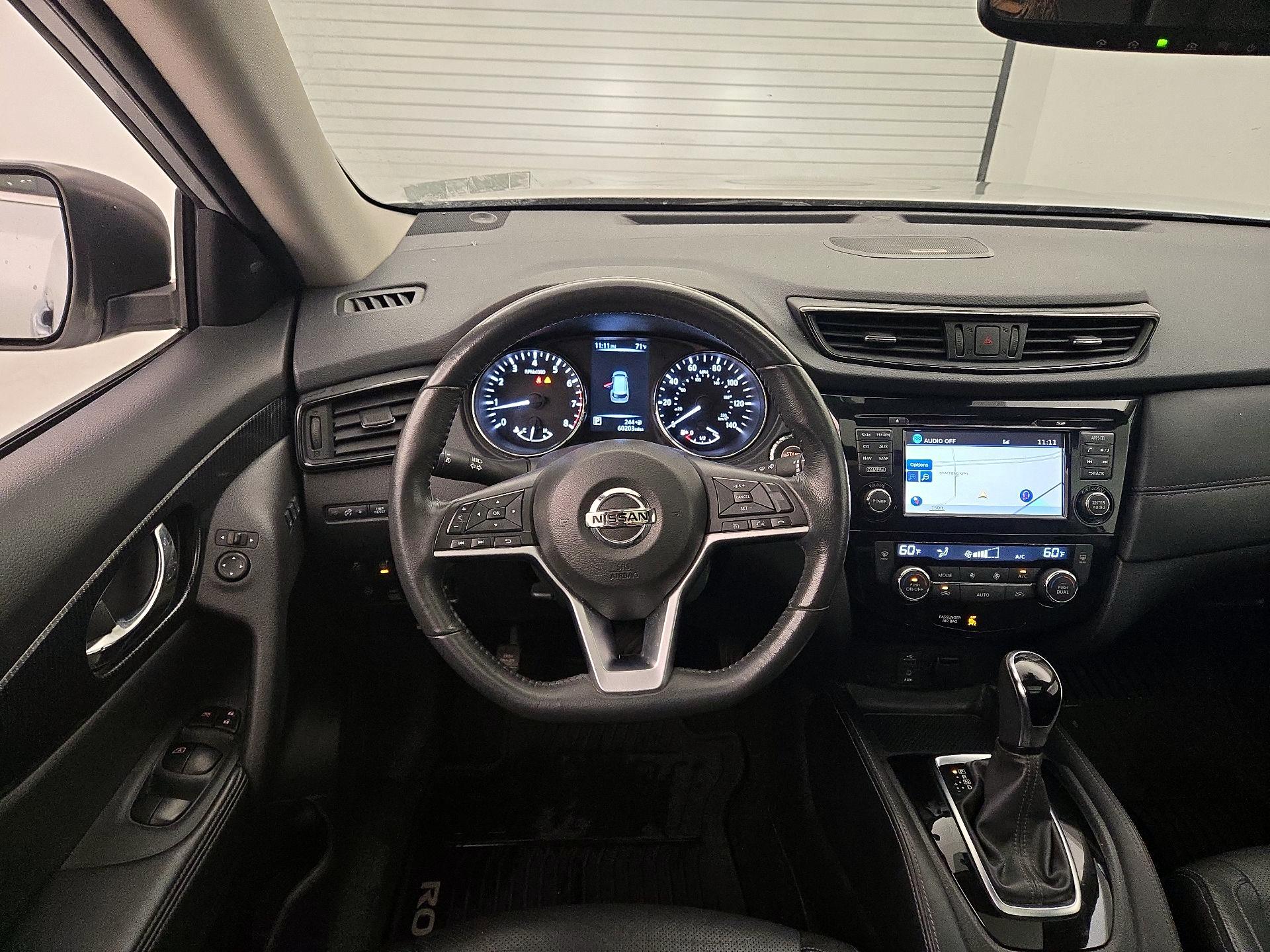 Thumbnail: 2017 Nissan Rogue - 10