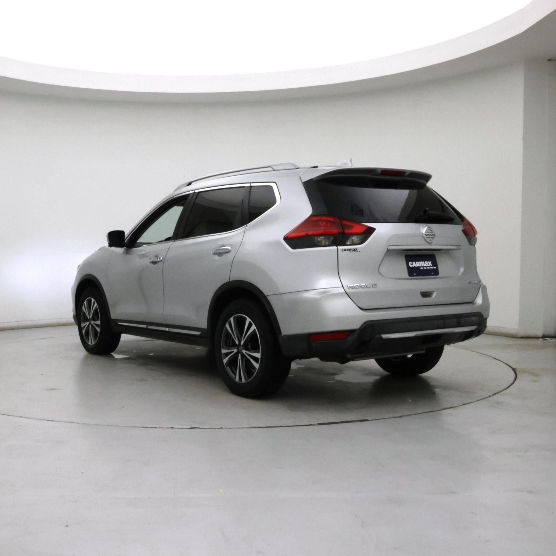 Thumbnail: 2017 Nissan Rogue - 2