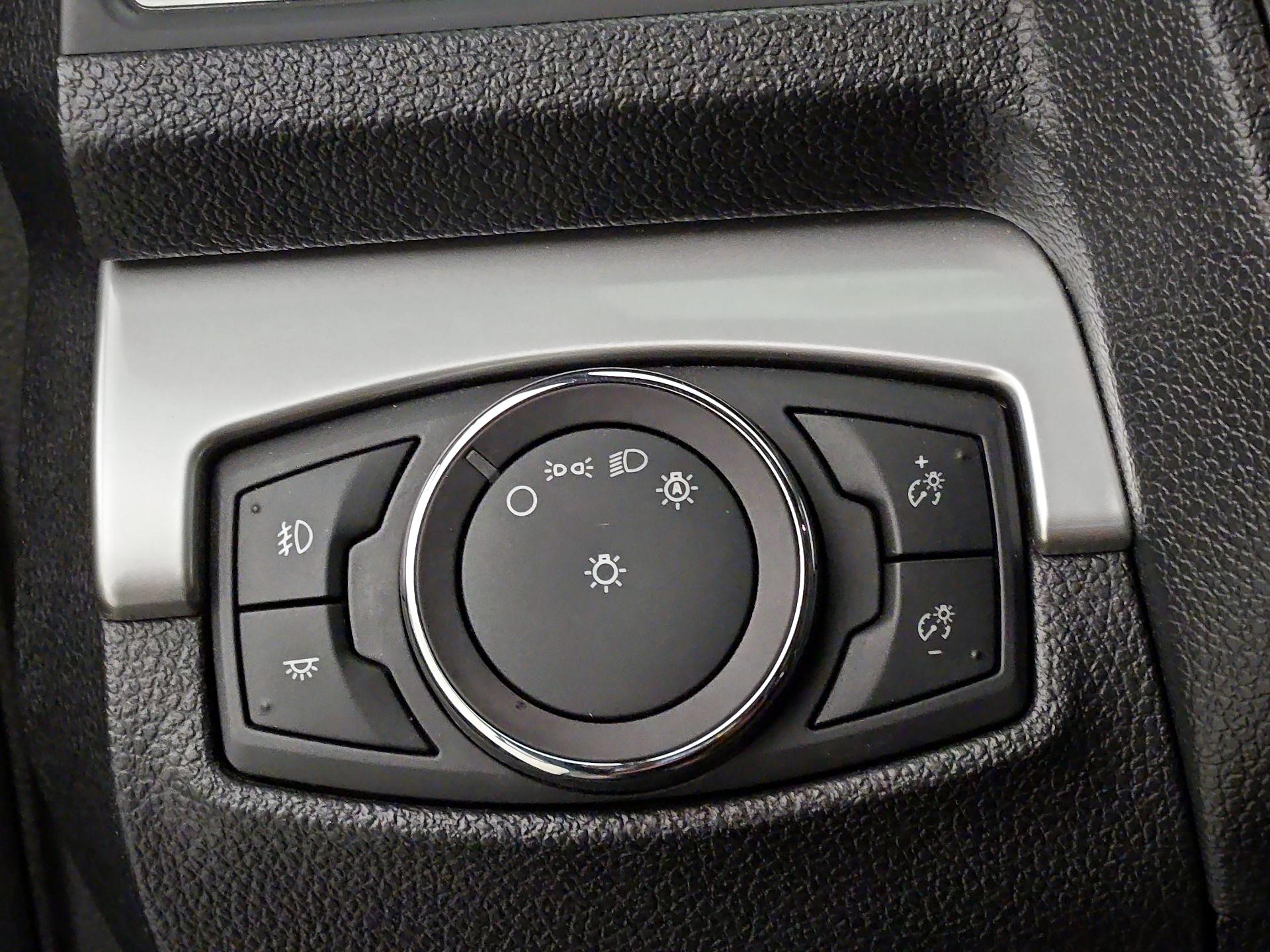 Thumbnail: 2017 Ford Explorer - 13