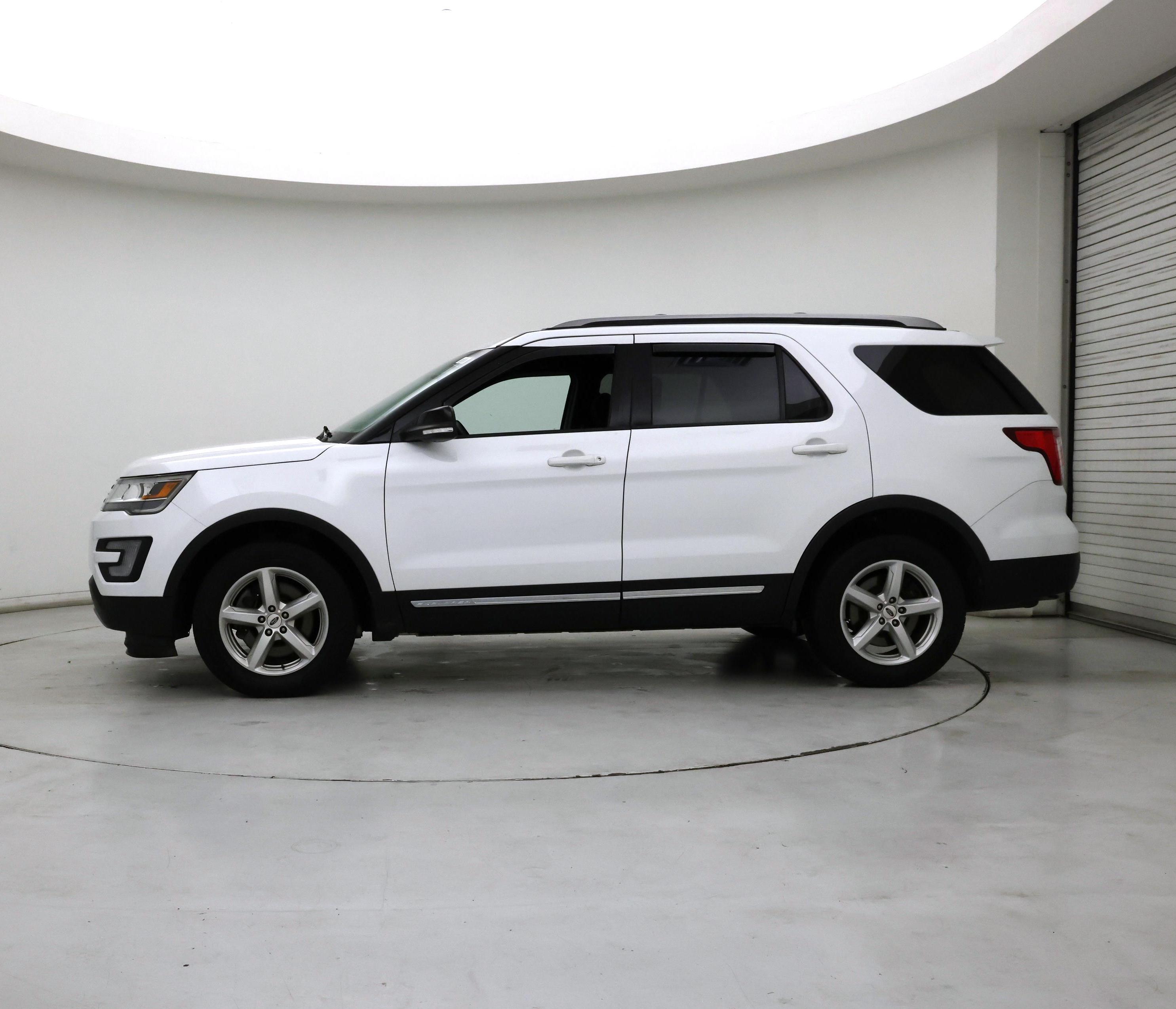 Thumbnail: 2017 Ford Explorer - 3