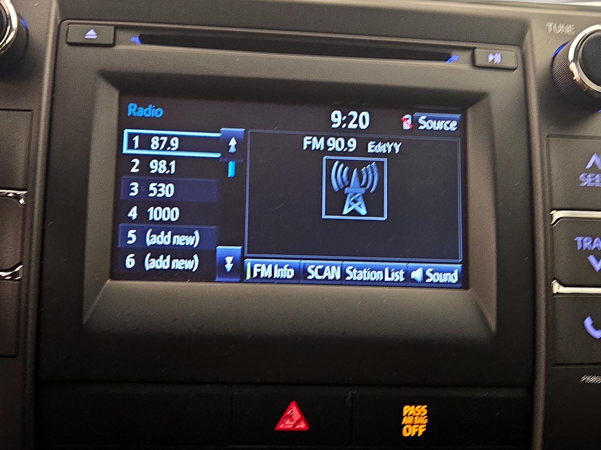 Thumbnail: 2015 Toyota Camry - 14