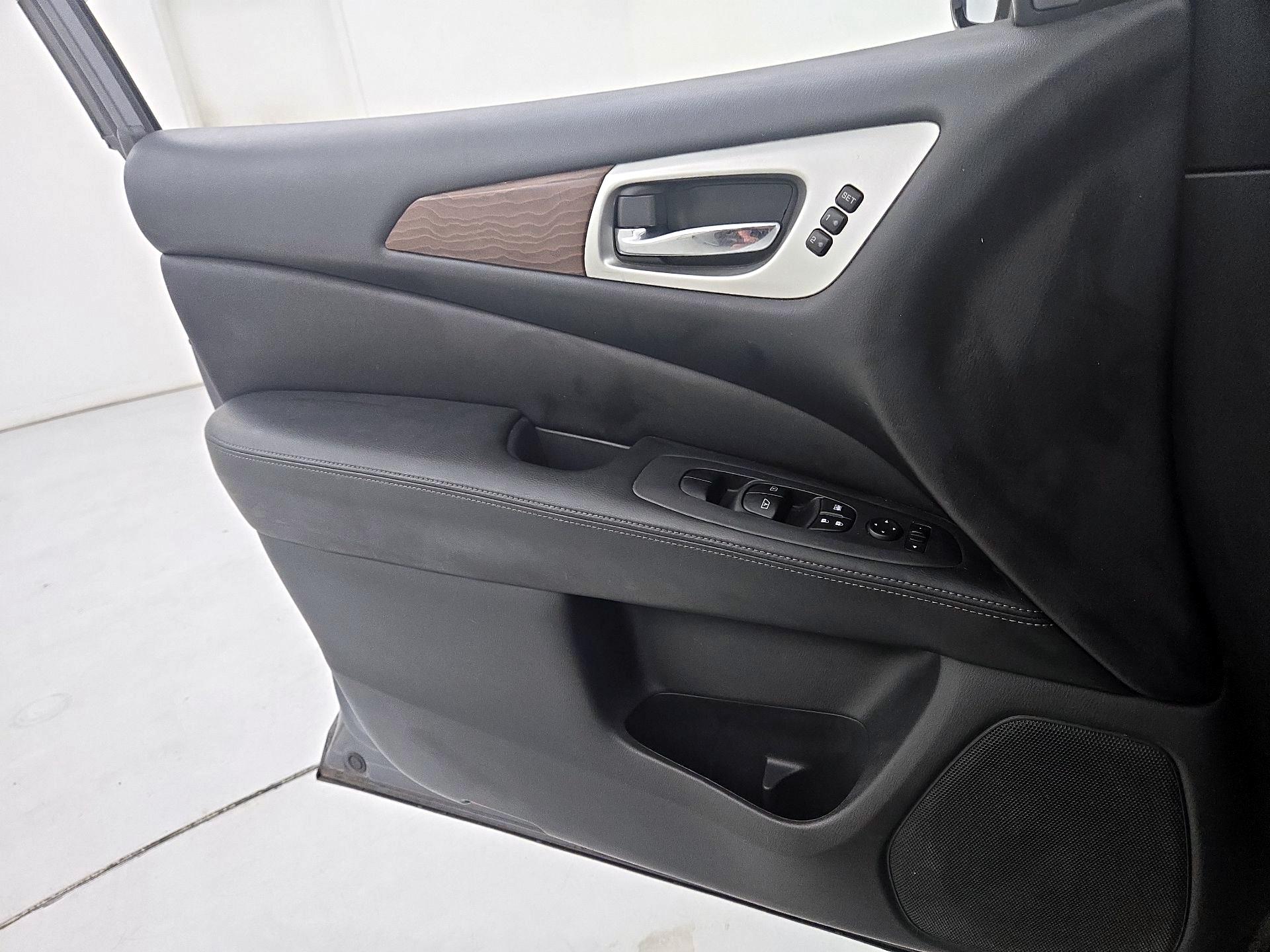 Thumbnail: 2017 Nissan Pathfinder - 12