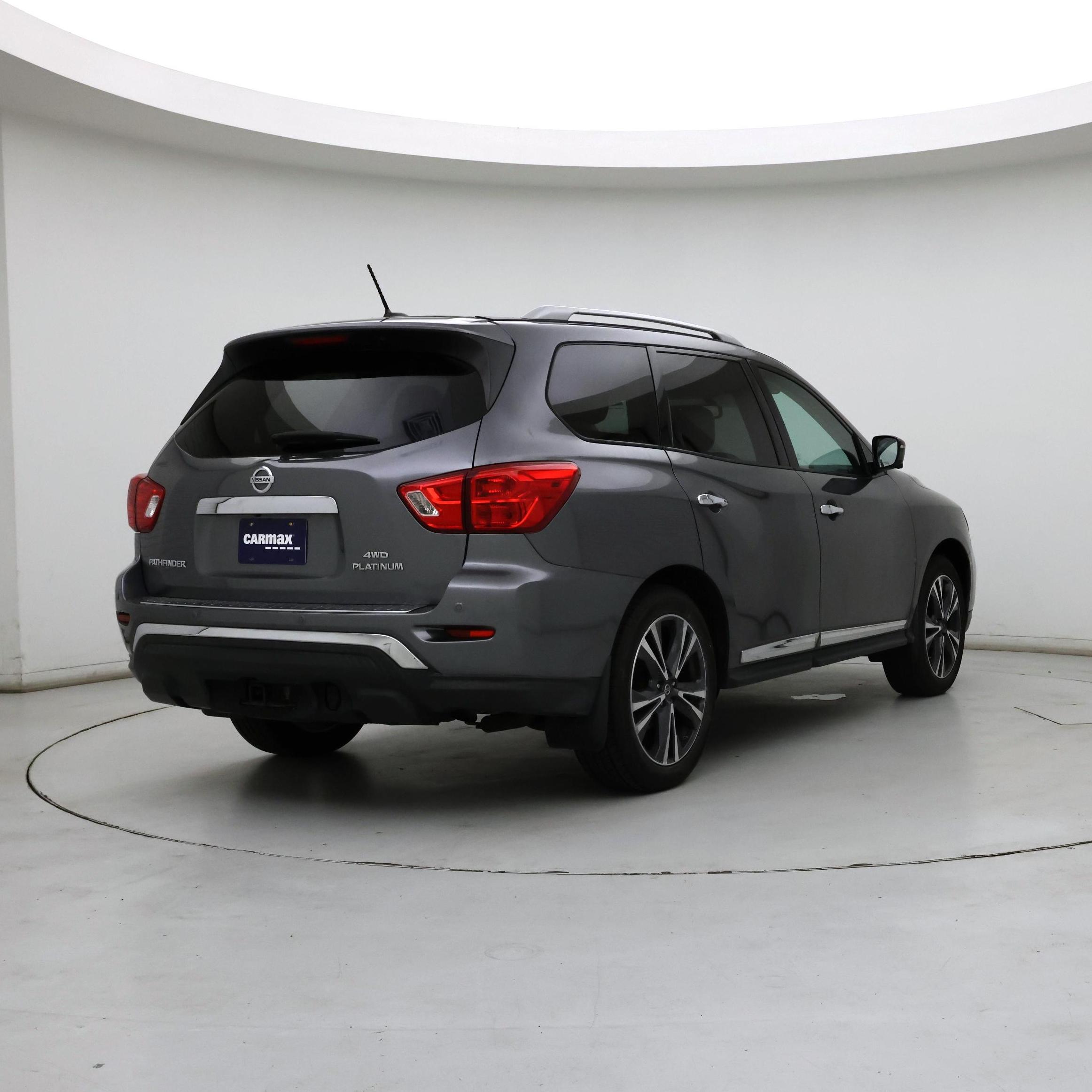Thumbnail: 2017 Nissan Pathfinder - 8
