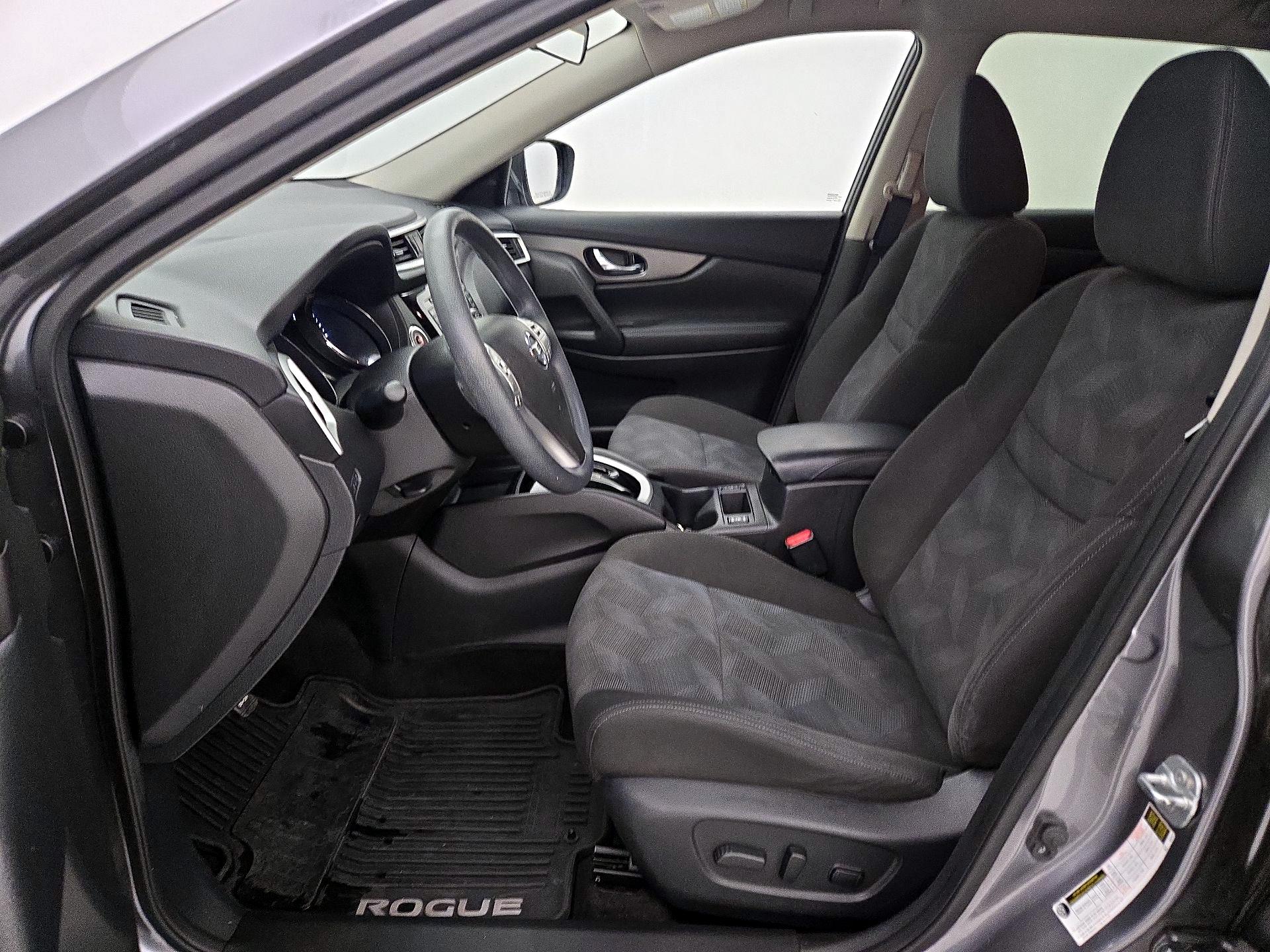 Thumbnail: 2016 Nissan Rogue - 11