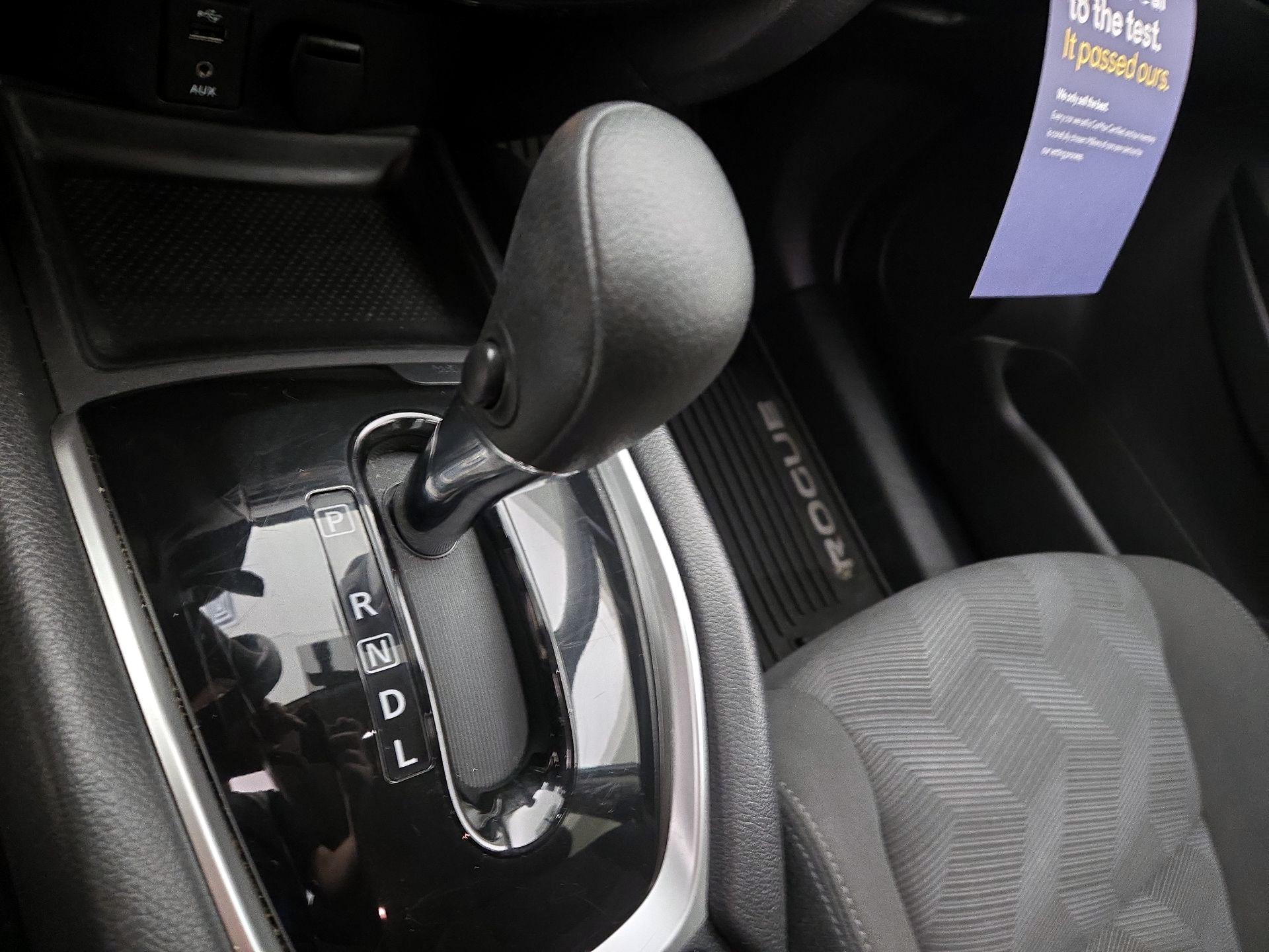 Thumbnail: 2016 Nissan Rogue - 18
