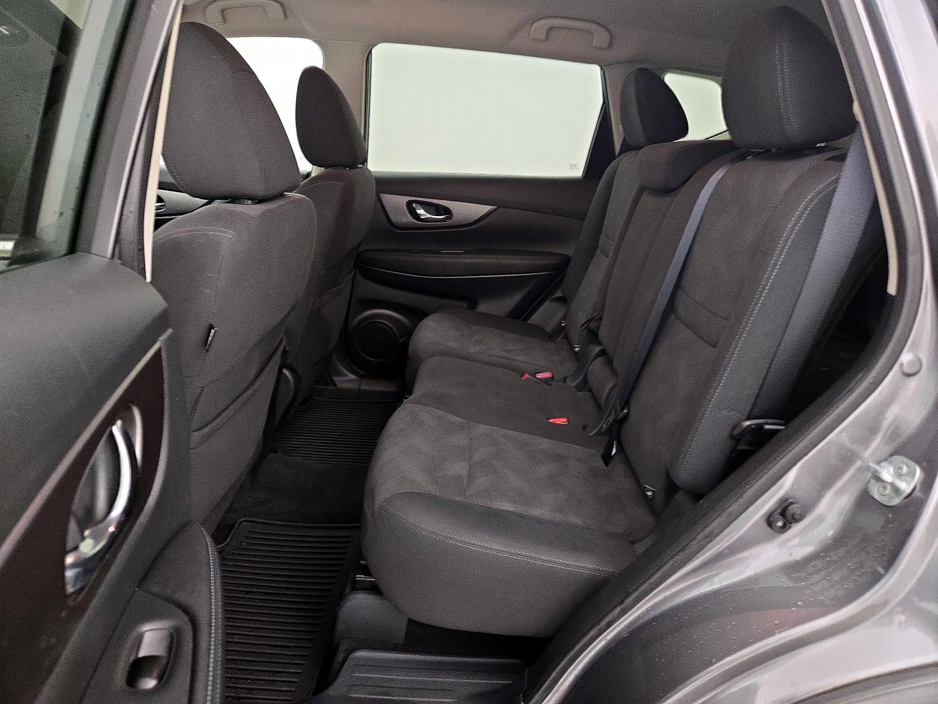 Thumbnail: 2016 Nissan Rogue - 20