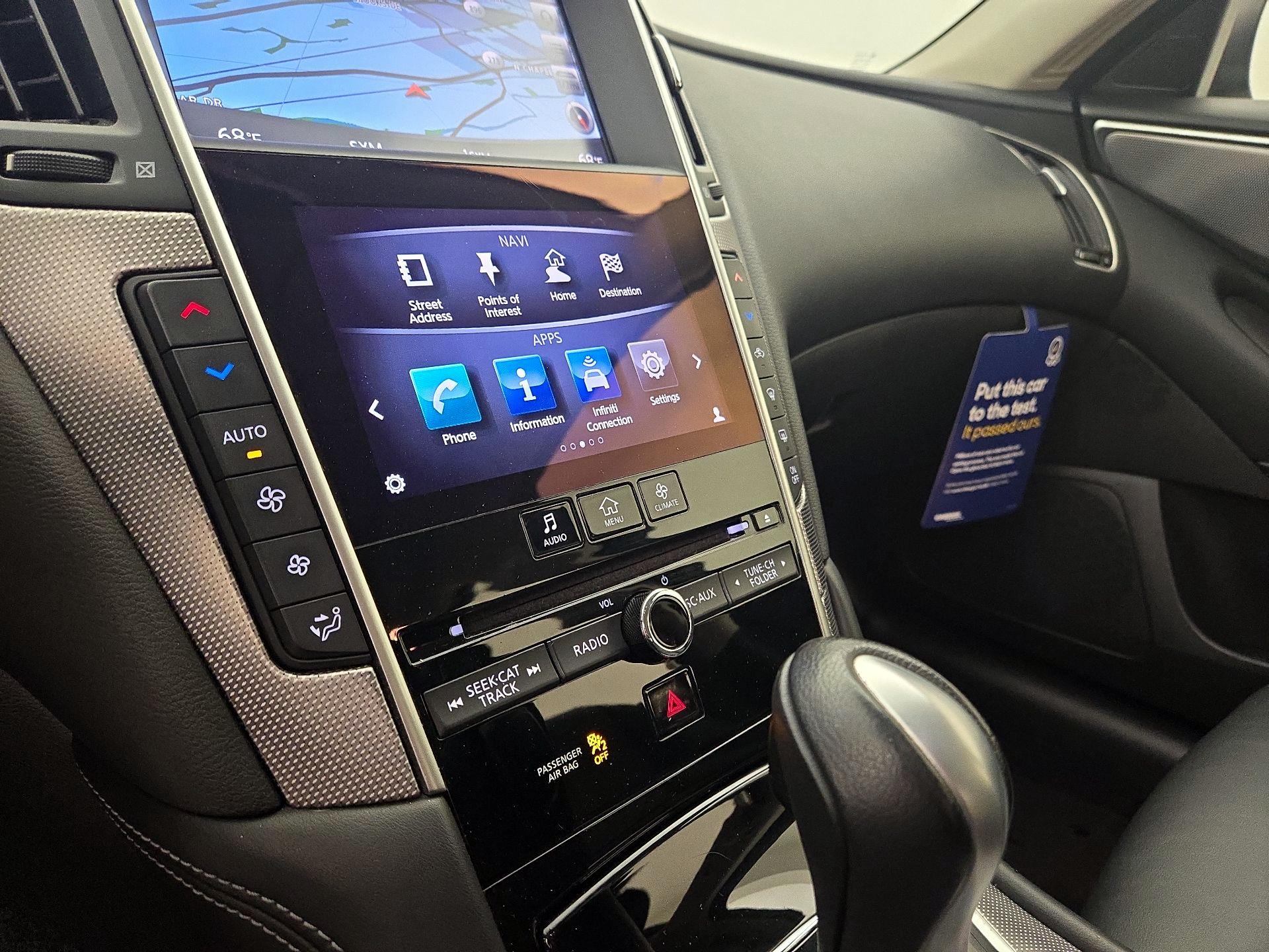 Thumbnail: 2015 INFINITI Q50 - 17