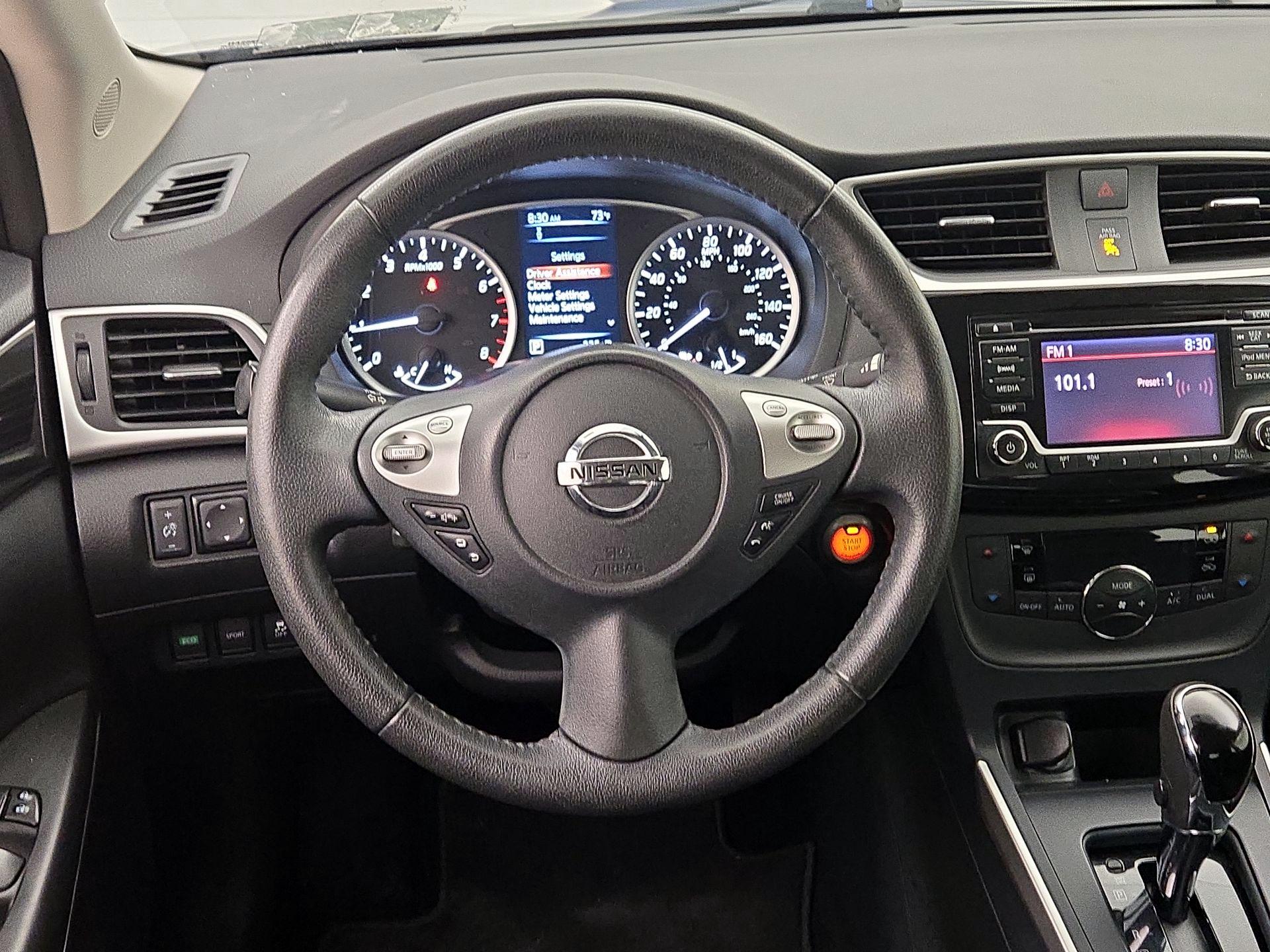 Thumbnail: 2018 Nissan Sentra - 10