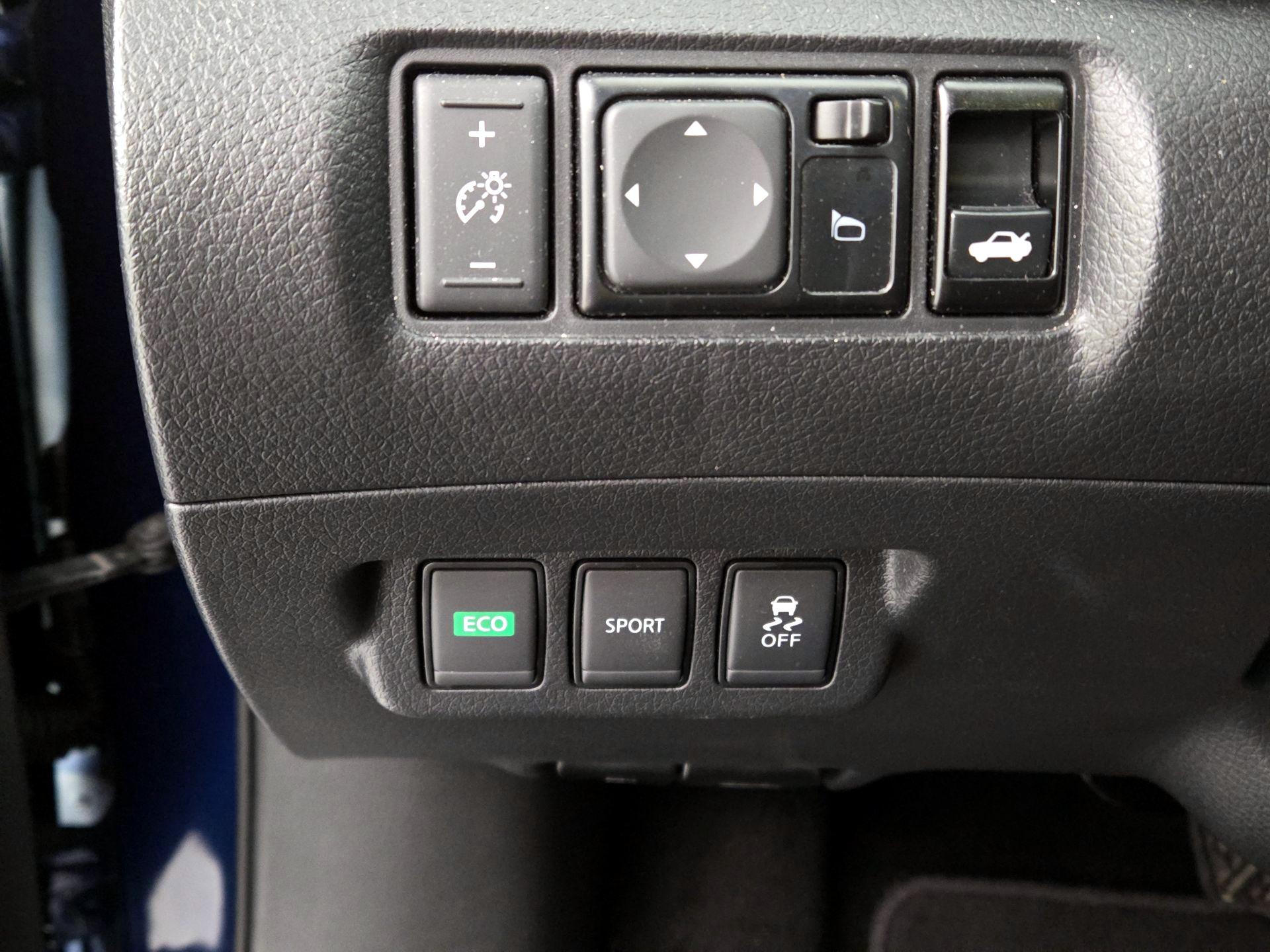 Thumbnail: 2018 Nissan Sentra - 13