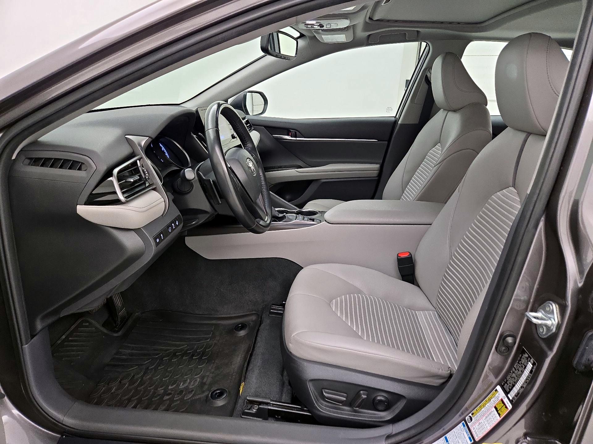 Thumbnail: 2022 Toyota Camry - 11