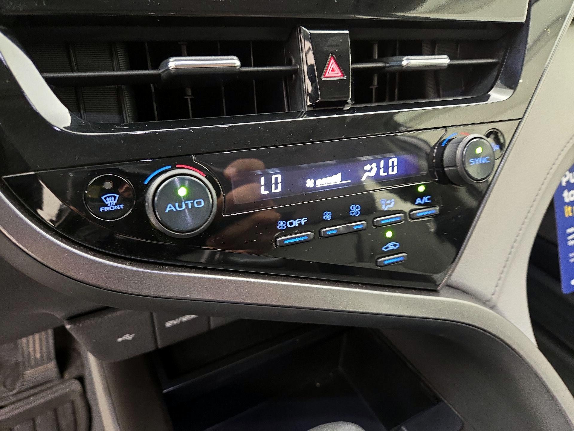 Thumbnail: 2022 Toyota Camry - 16