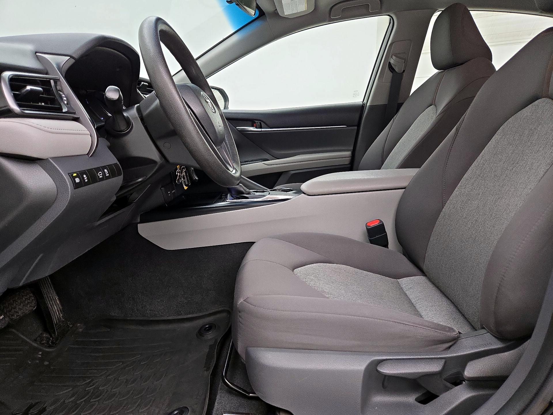 Thumbnail: 2019 Toyota Camry - 11