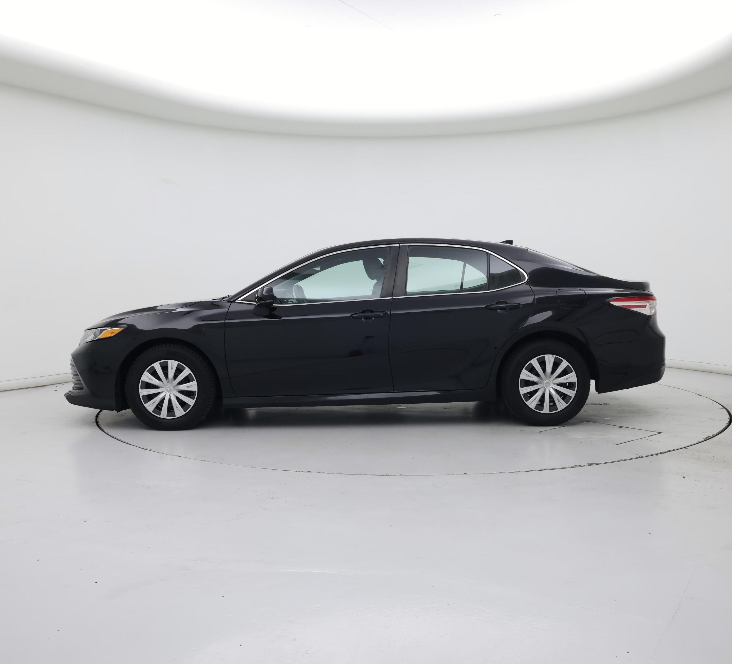 Thumbnail: 2019 Toyota Camry - 3