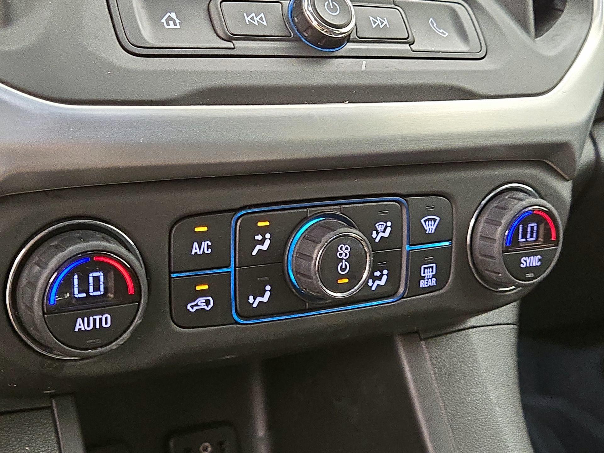 Thumbnail: 2017 GMC Acadia - 15