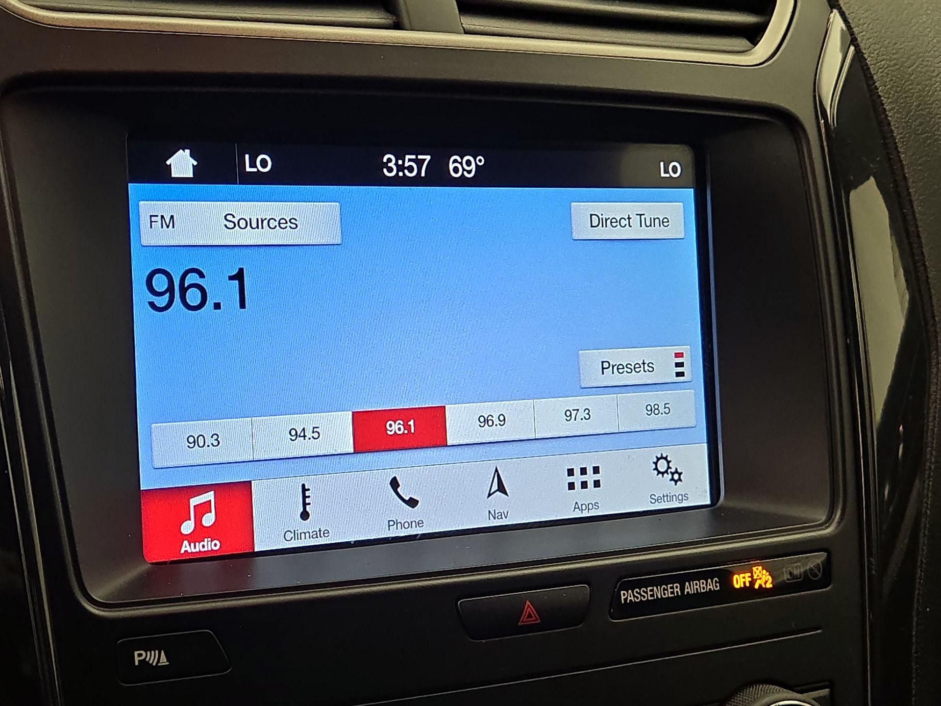 Thumbnail: 2019 Ford Explorer - 16