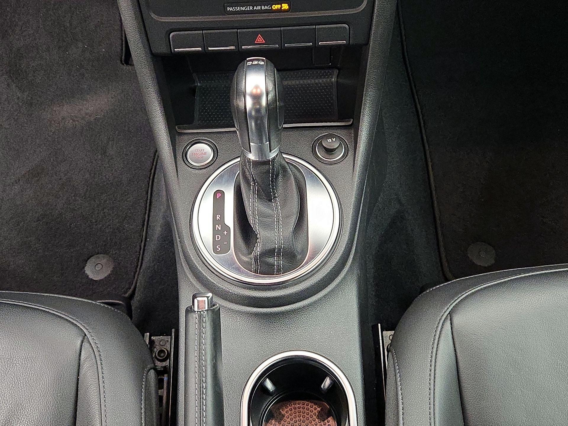 Thumbnail: 2014 Volkswagen Beetle - 17