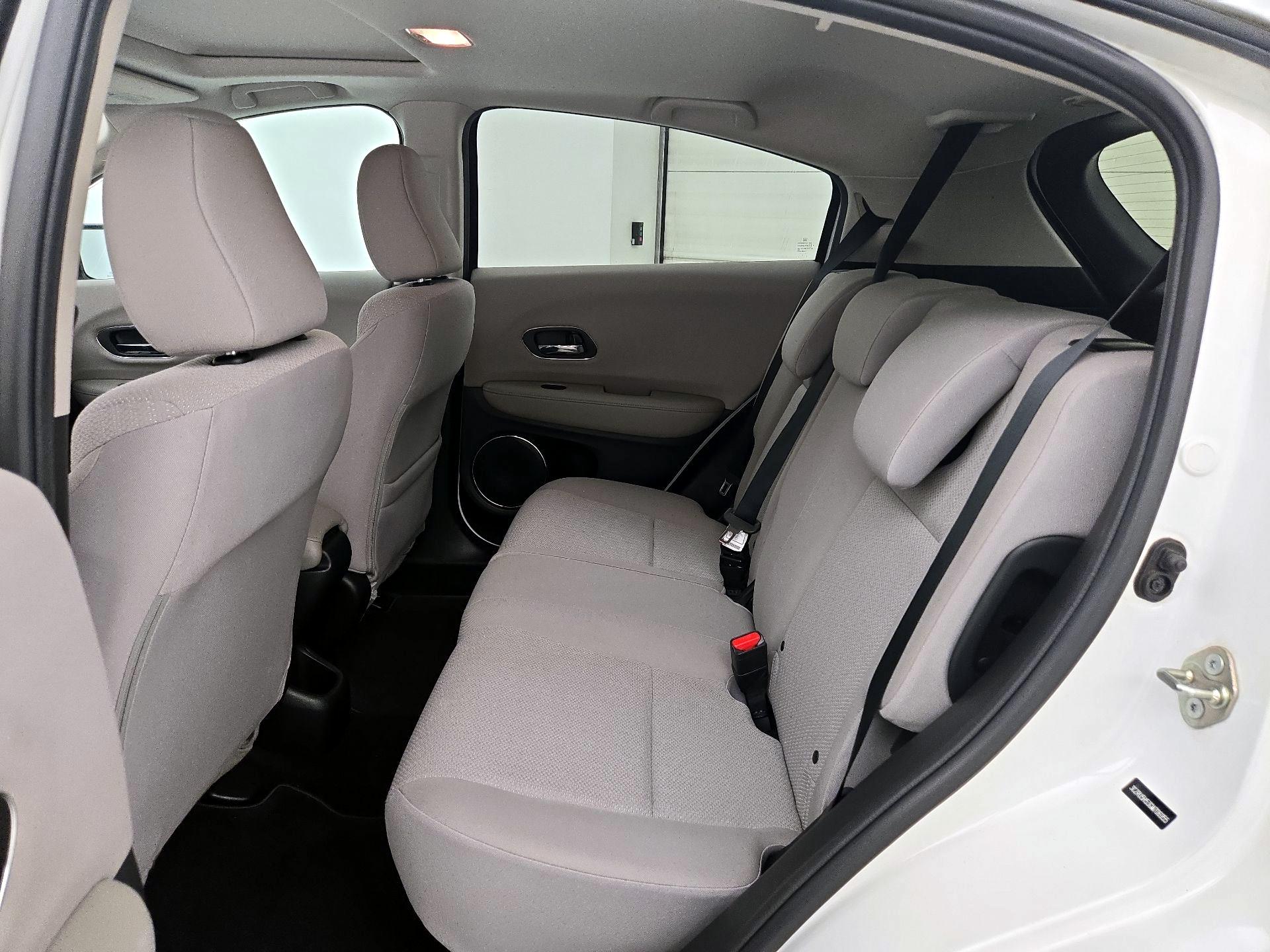 Thumbnail: 2016 Honda HR-V - 20