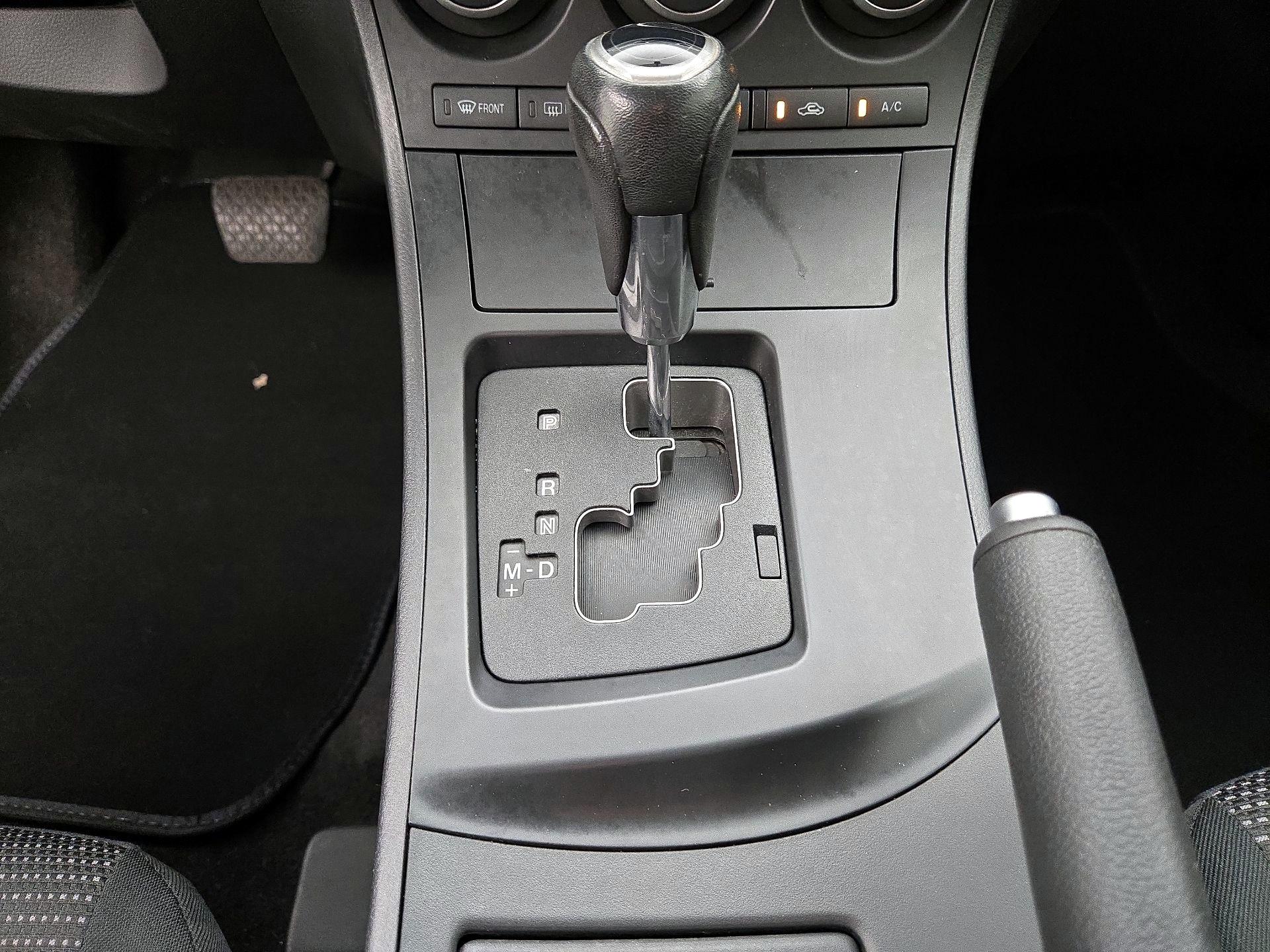 Thumbnail: 2013 Mazda Mazda3 - 16