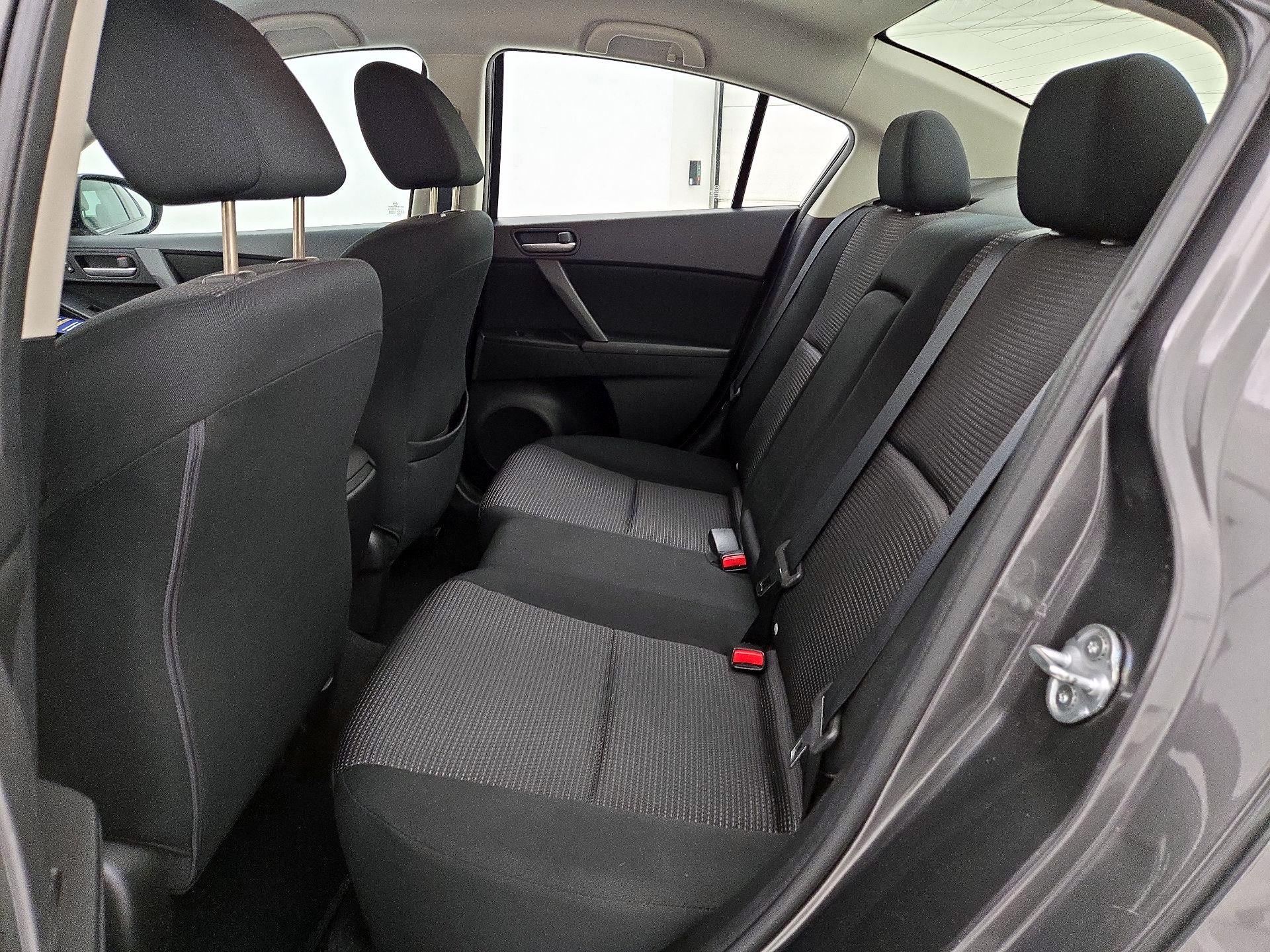 Thumbnail: 2013 Mazda Mazda3 - 17