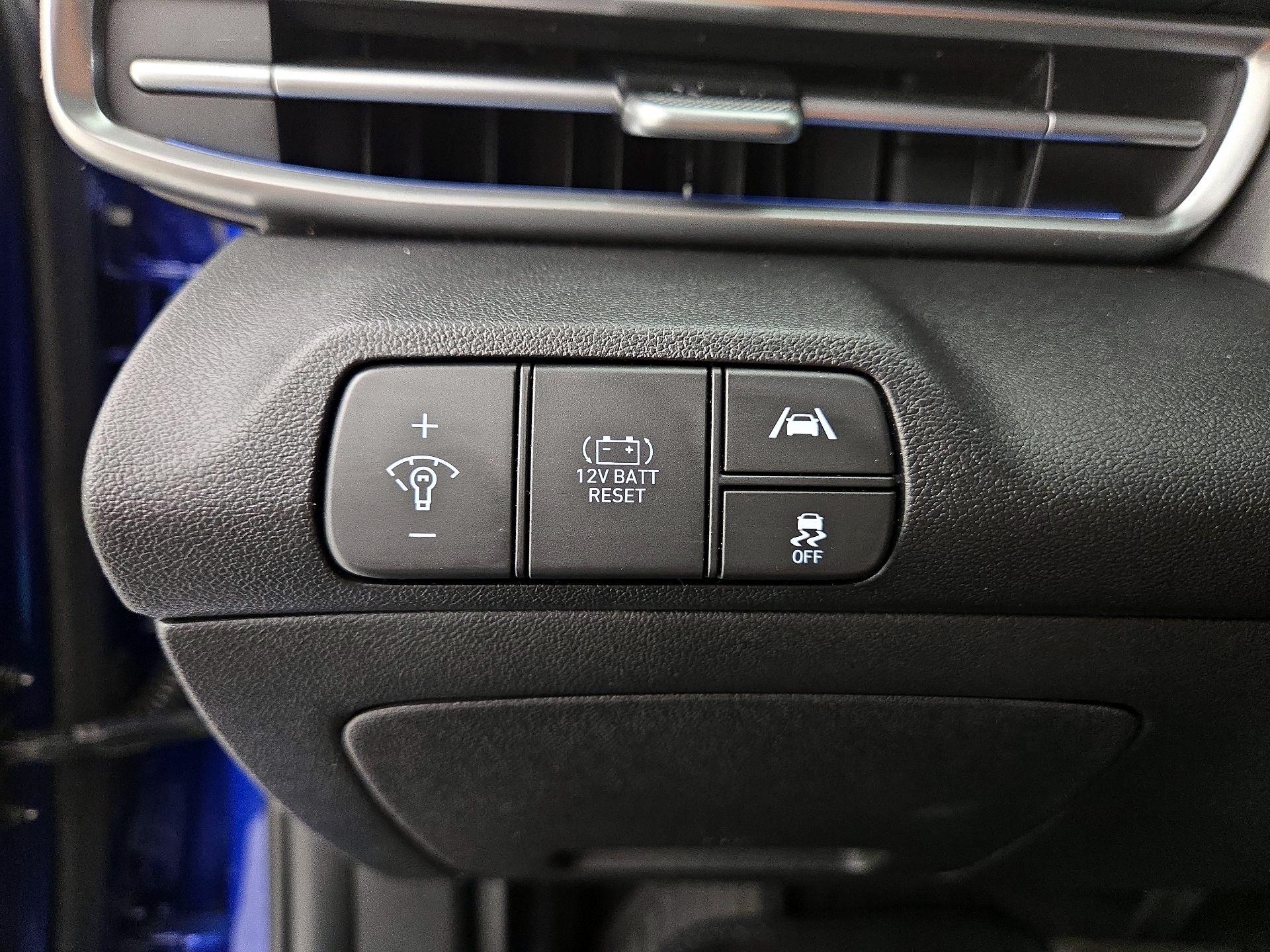 Thumbnail: 2022 Hyundai Elantra - 13