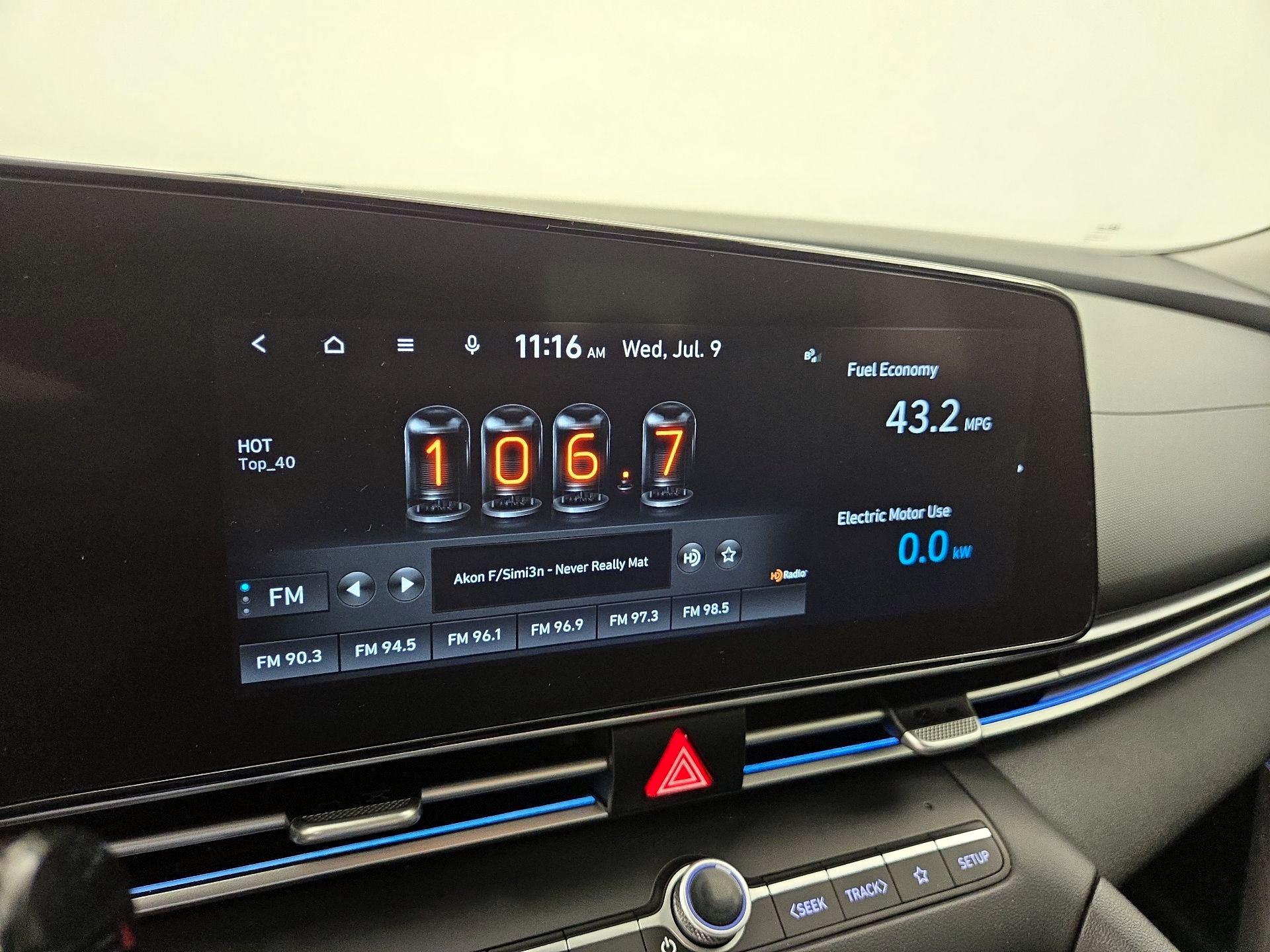 Thumbnail: 2022 Hyundai Elantra - 16