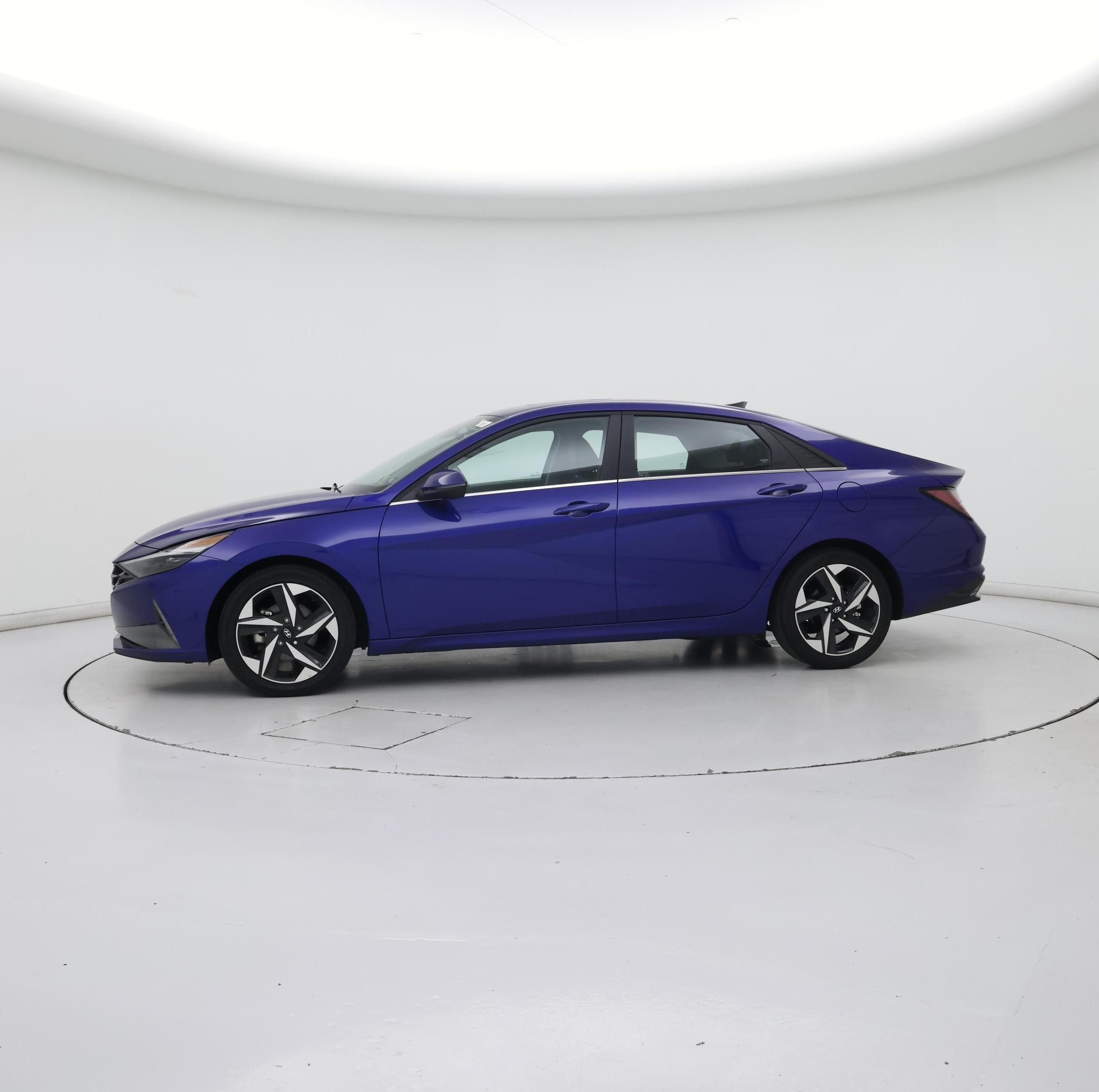 Thumbnail: 2022 Hyundai Elantra - 3