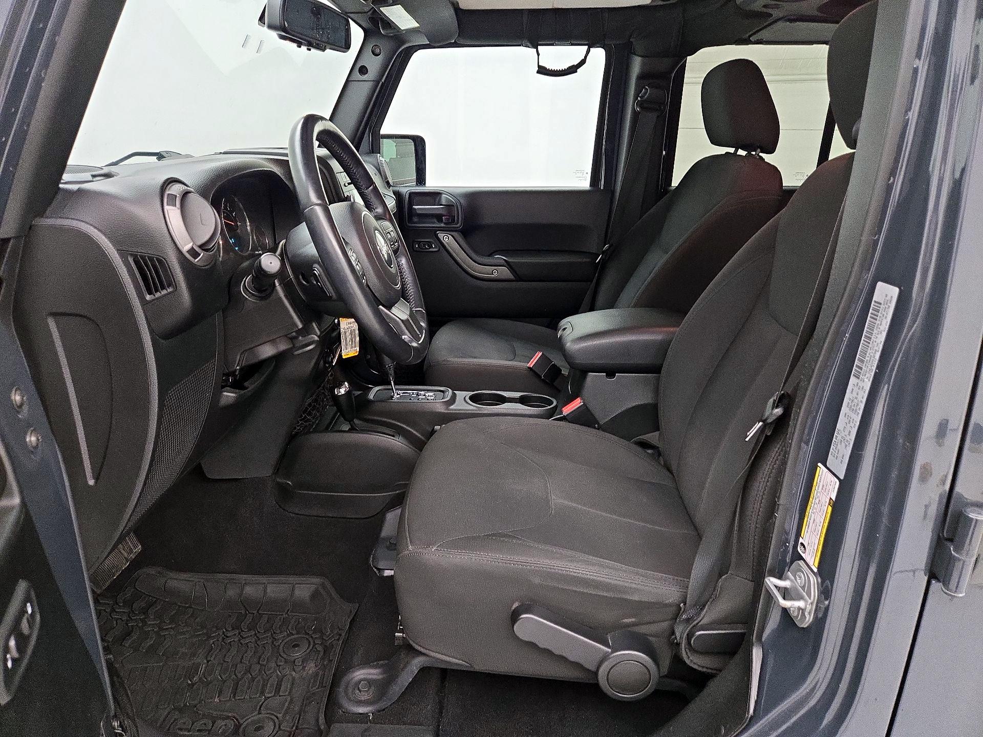 Thumbnail: 2017 Jeep Wrangler - 11