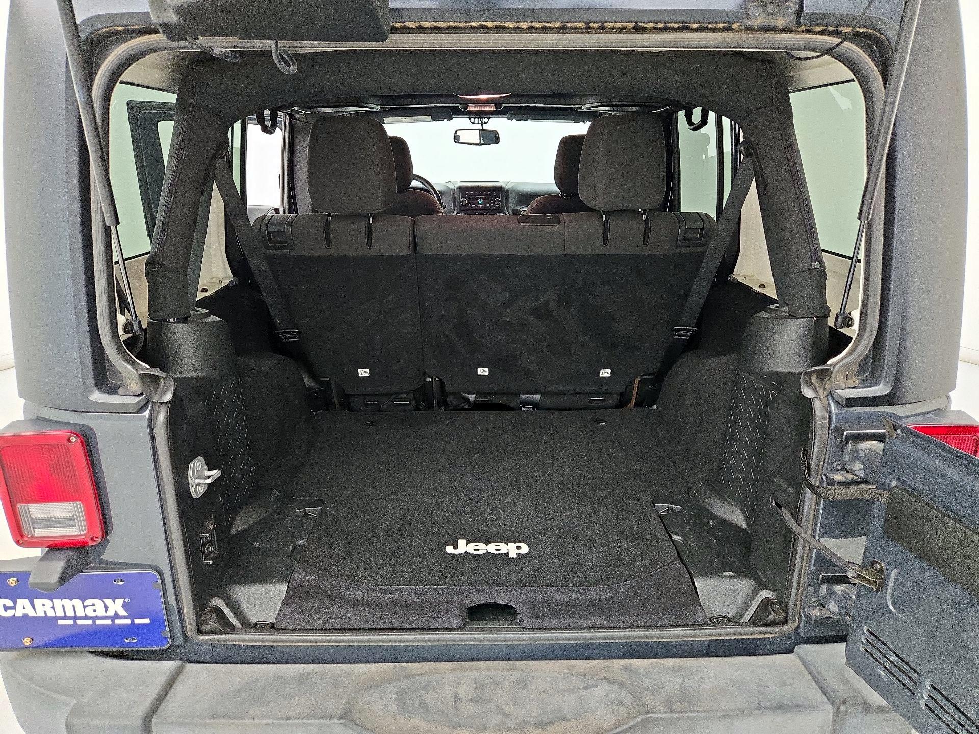 Thumbnail: 2017 Jeep Wrangler - 17