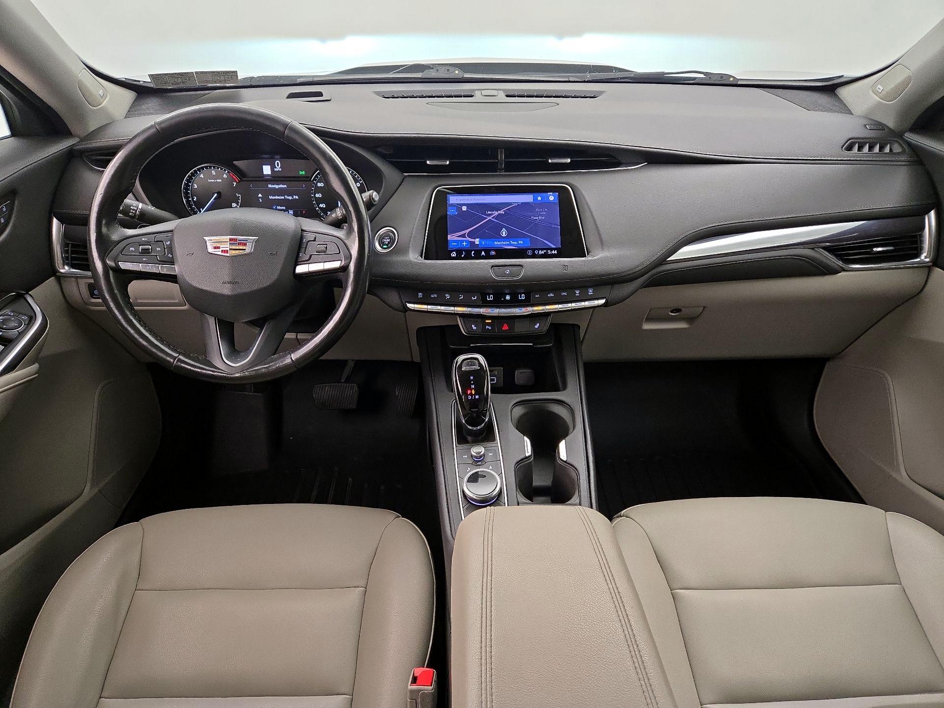 Thumbnail: 2020 Cadillac XT4 - 9