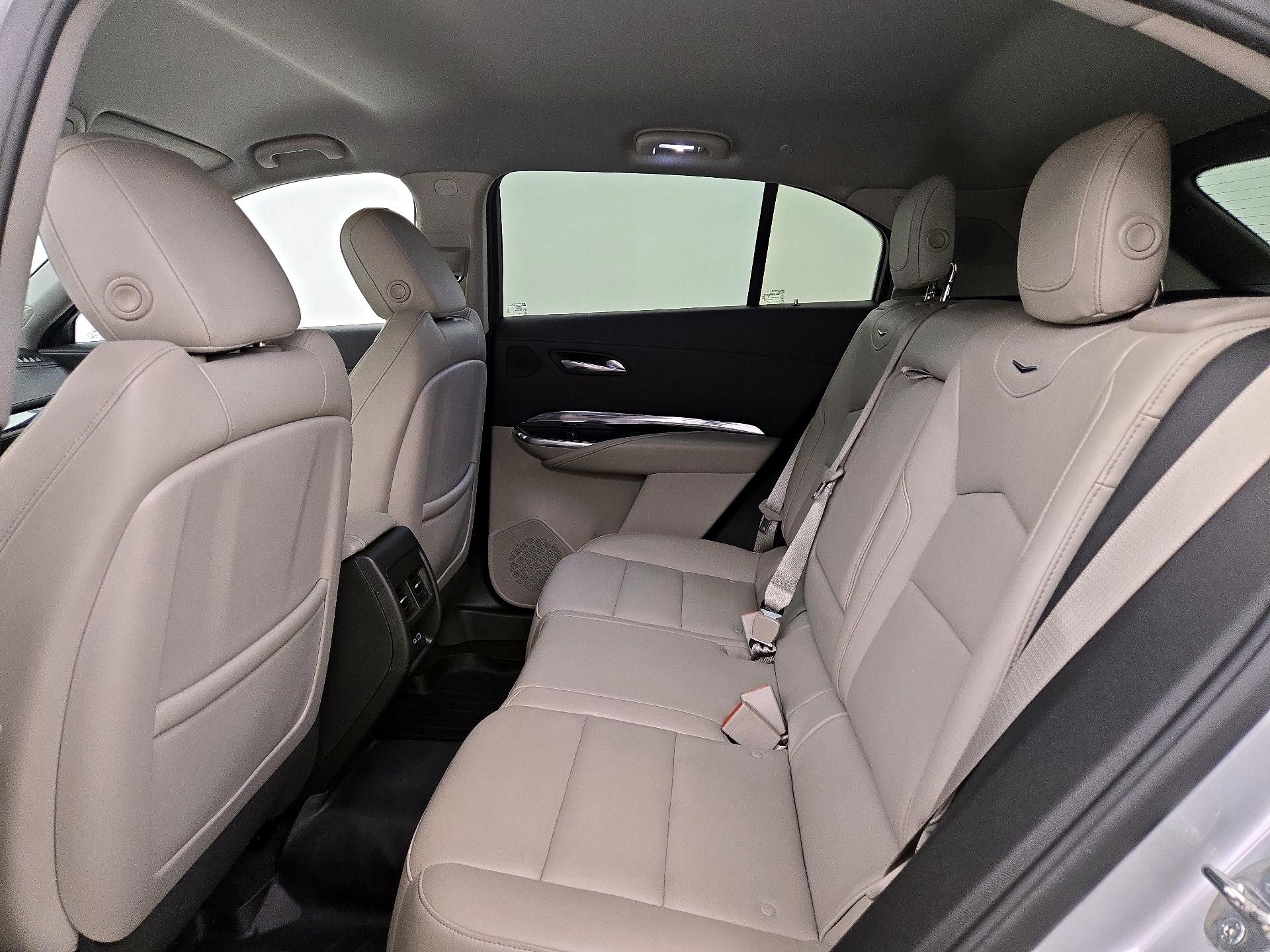 Thumbnail: 2020 Cadillac XT4 - 20