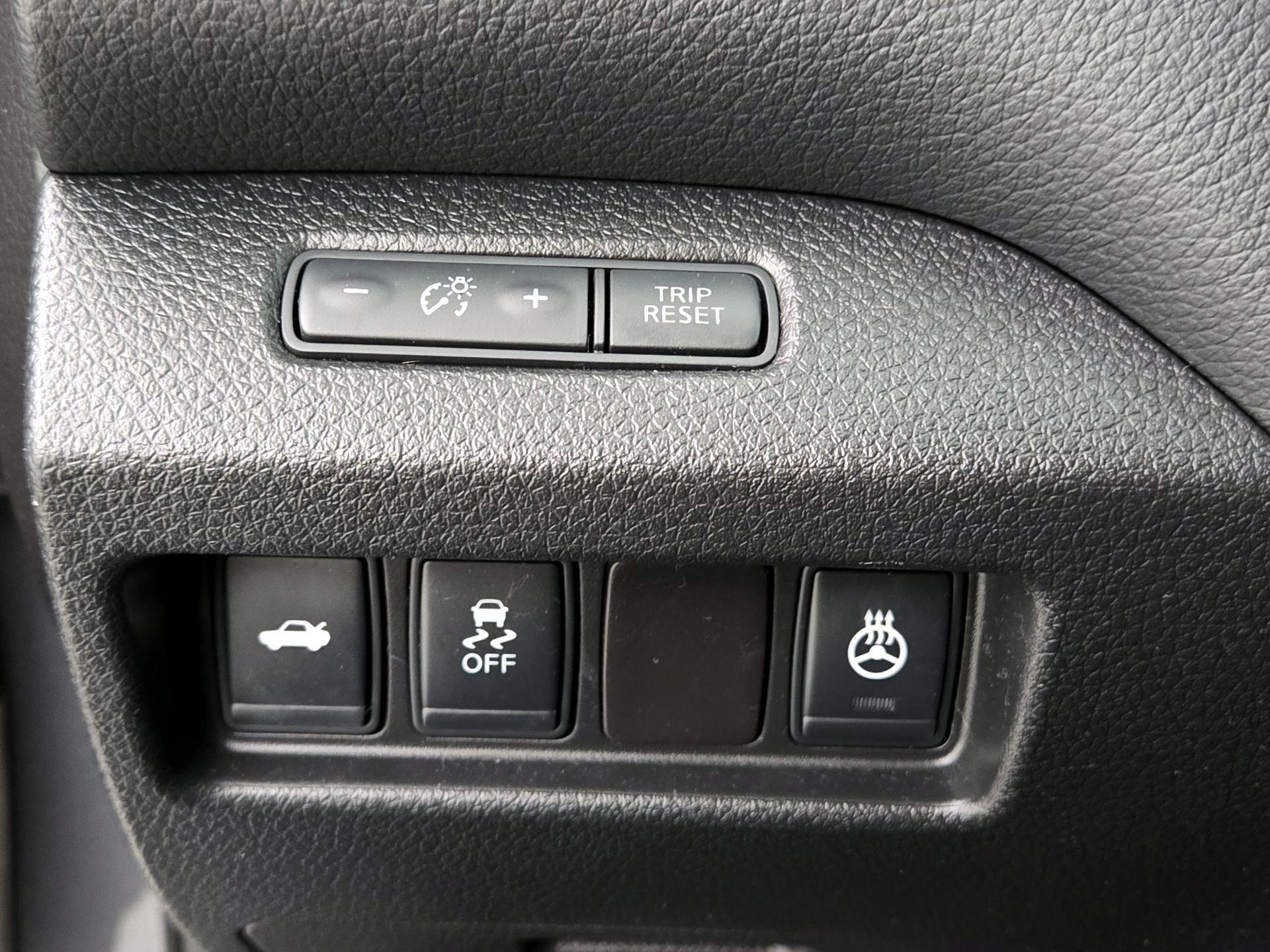 Thumbnail: 2016 Nissan Altima - 13